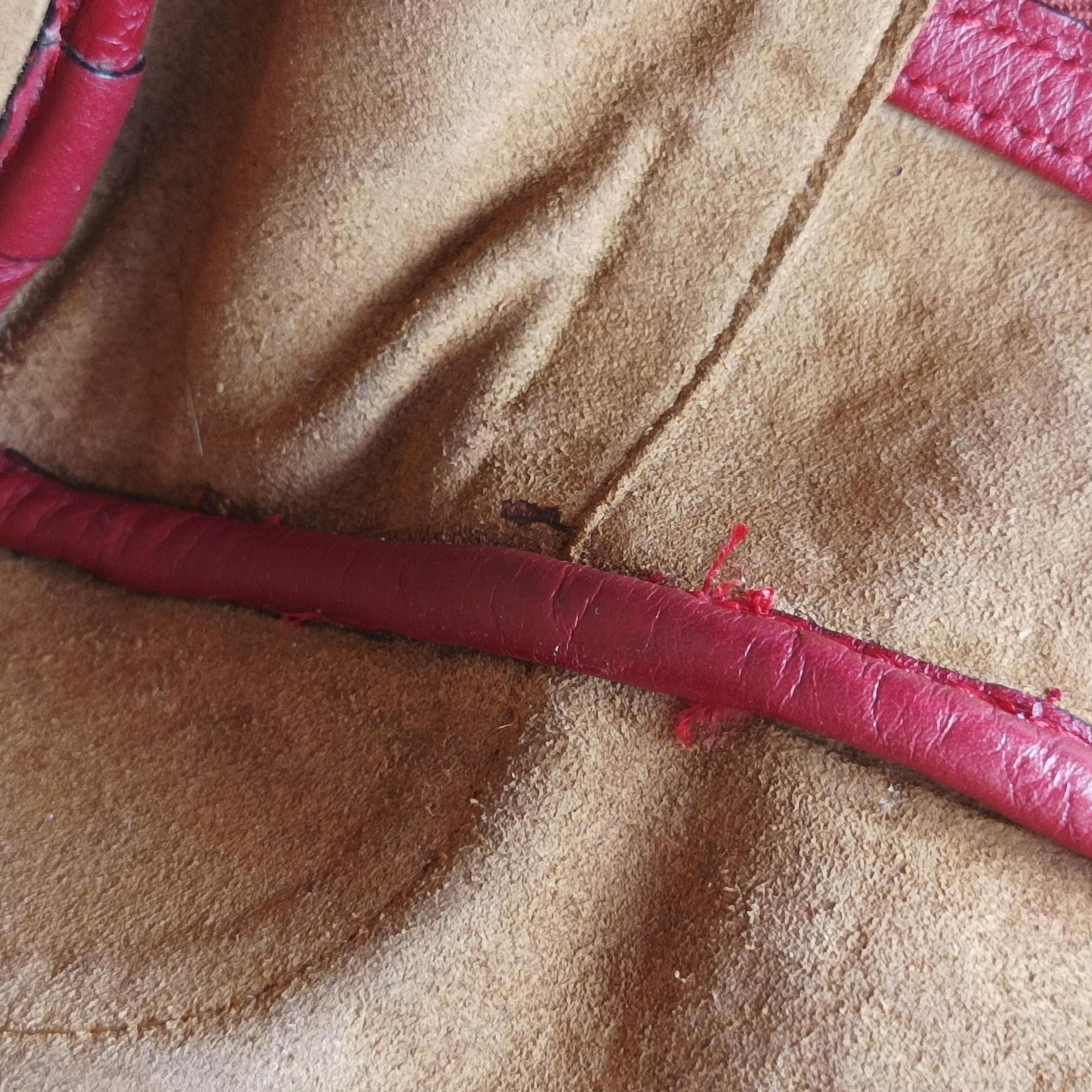 Vintage Loewe Amazona 75 Red Leather 301 55 L01 shoulderbag | stylenewstar