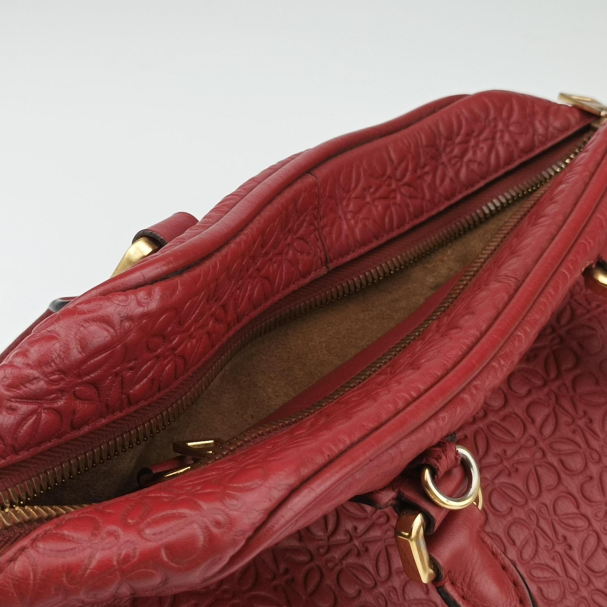 Vintage Loewe Amazona 75 Red Leather 301 55 L01 shoulderbag | stylenewstar