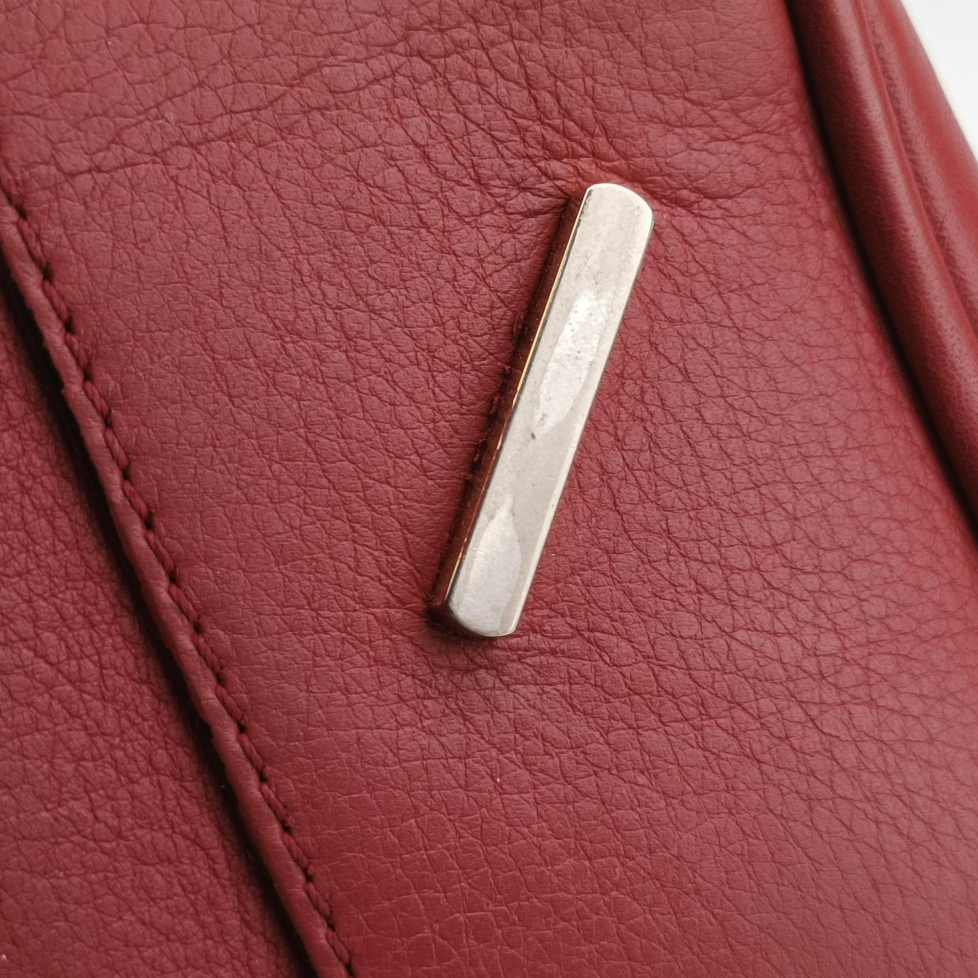 Vintage Loewe Amazona 75 Red Leather 301 55 L01 shoulderbag | stylenewstar