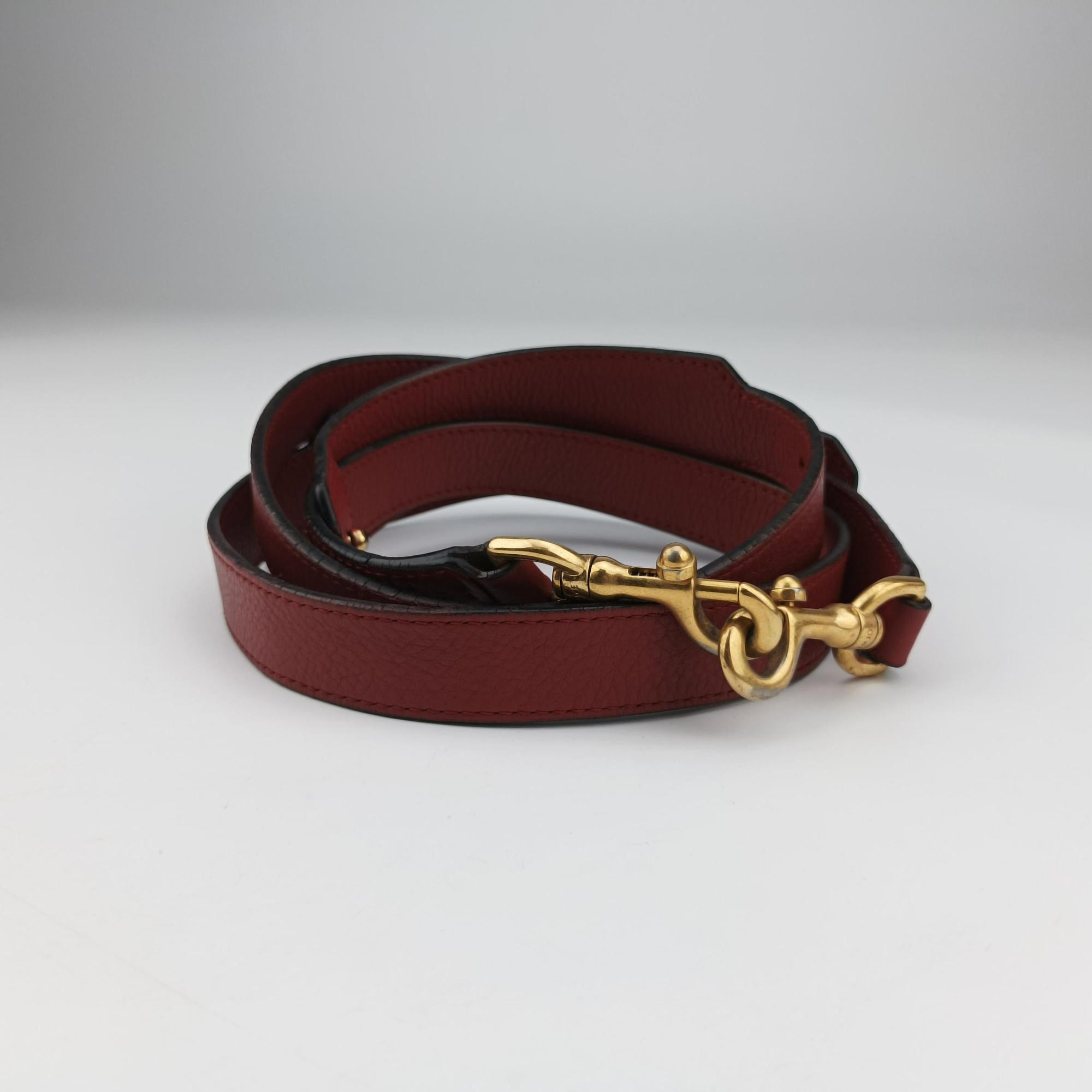 Vintage Loewe Amazona 75 Red Leather 301 55 L01 shoulderbag | stylenewstar
