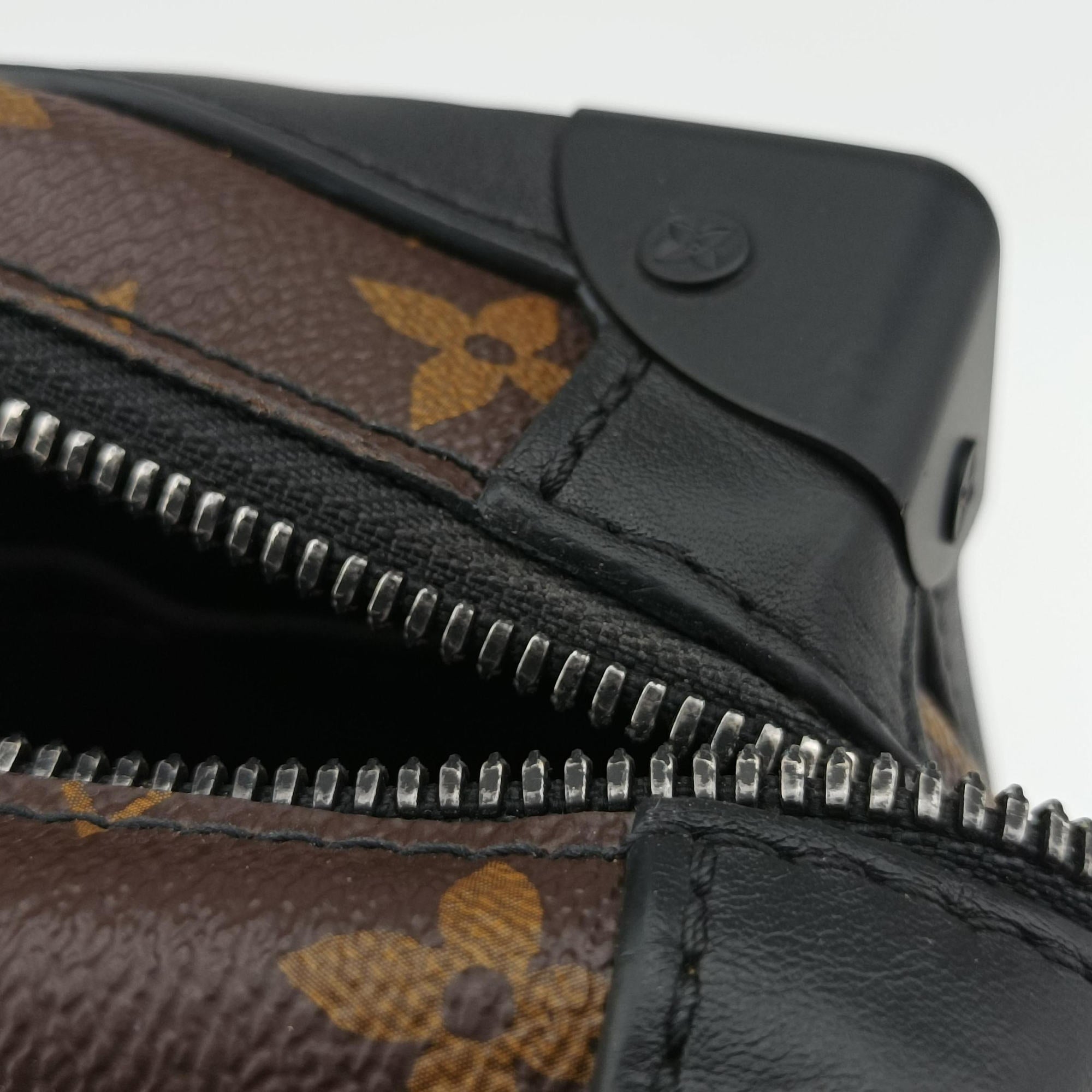 Pre-owned Louis Vuitton Solar Ray Soft Trunk brown×black Monogram Canvas×calf leather M44478 shoulderbag | stylenewstar