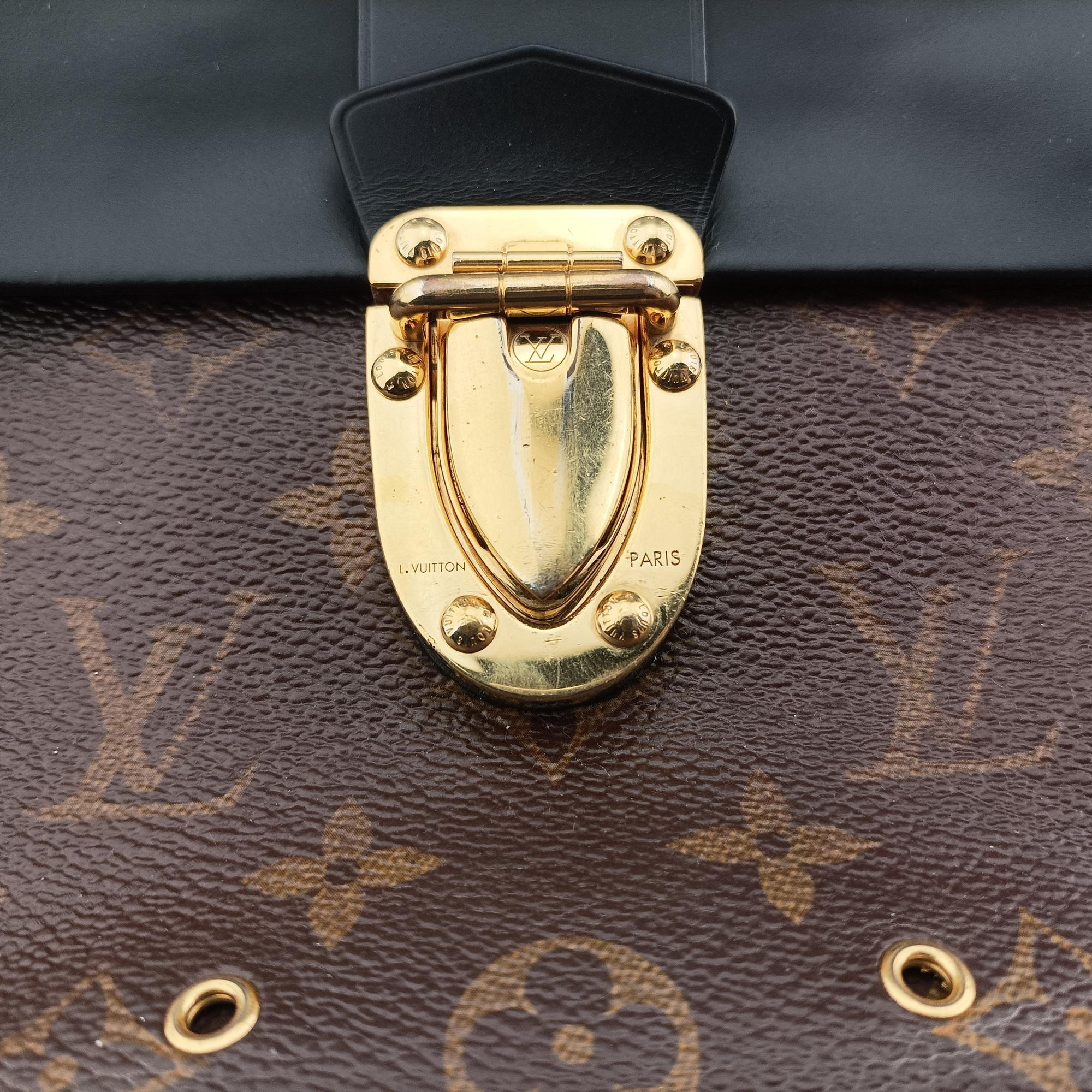 Pre-owned Louis Vuitton One-handle Flap MM　　 brown×black Monogram Canvas×calf leather M43125 shoulderbag | stylenewstar