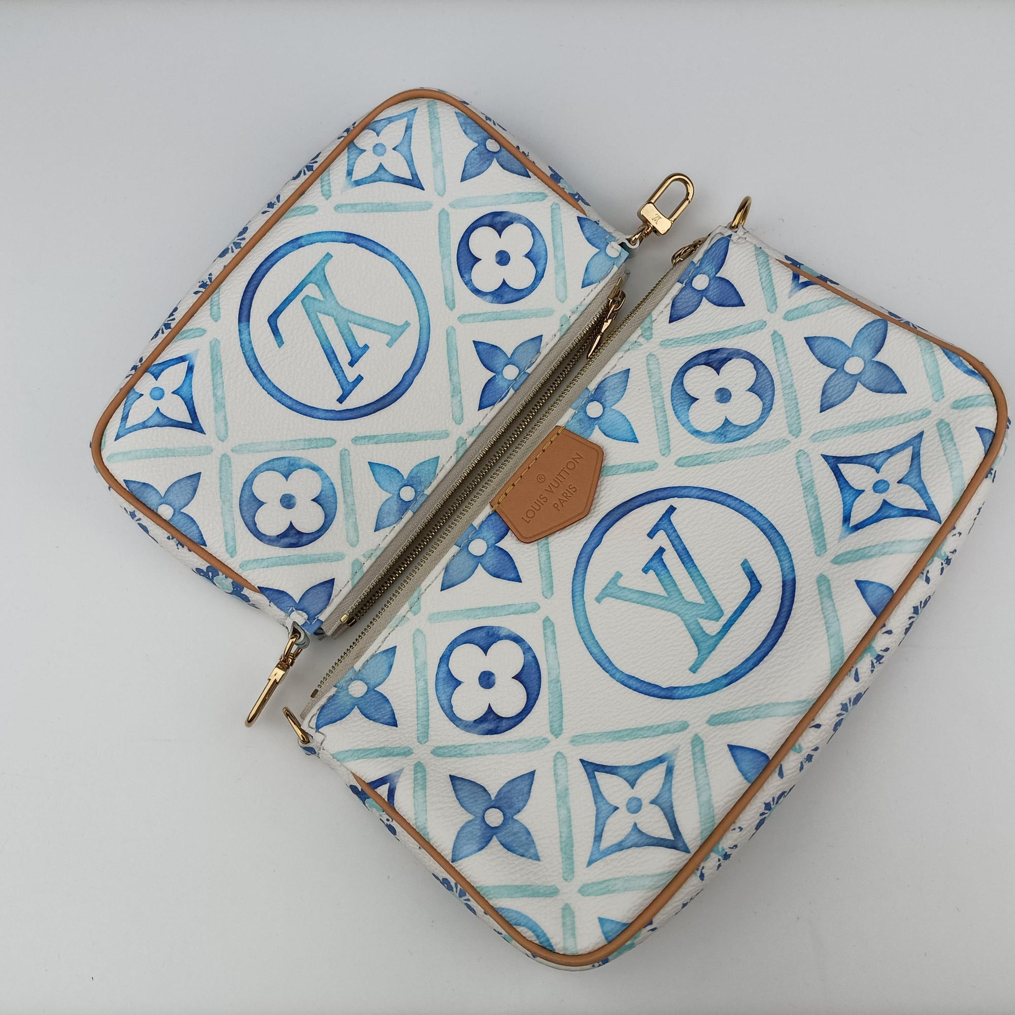 Pre-owned Louis Vuitton MULTI POCHETTE ACCESSOIRES White x Blue x Beige Monogram Tile Canvas M25374 shoulderbag | stylenewstar