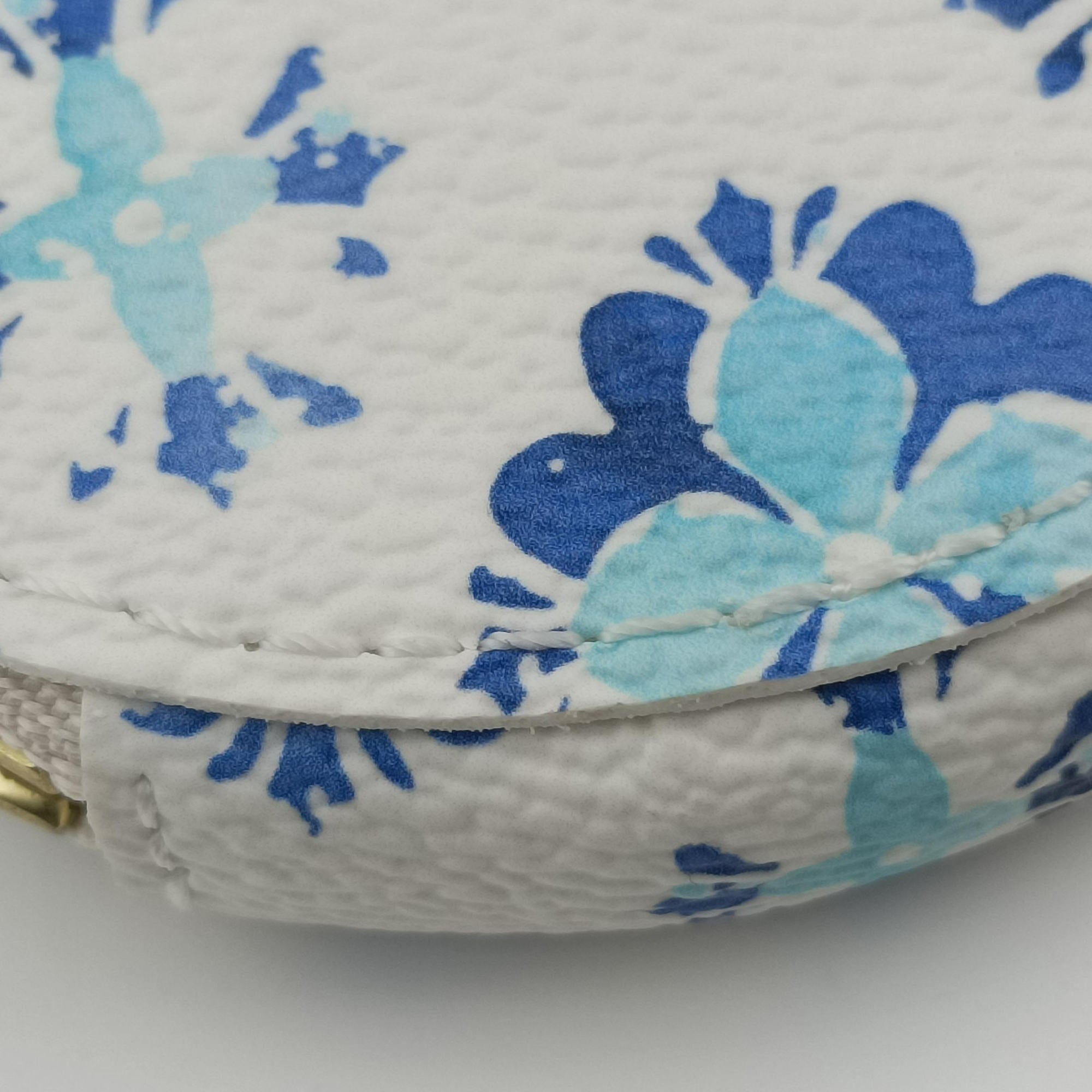 Pre-owned Louis Vuitton MULTI POCHETTE ACCESSOIRES White x Blue x Beige Monogram Tile Canvas M25374 shoulderbag | stylenewstar