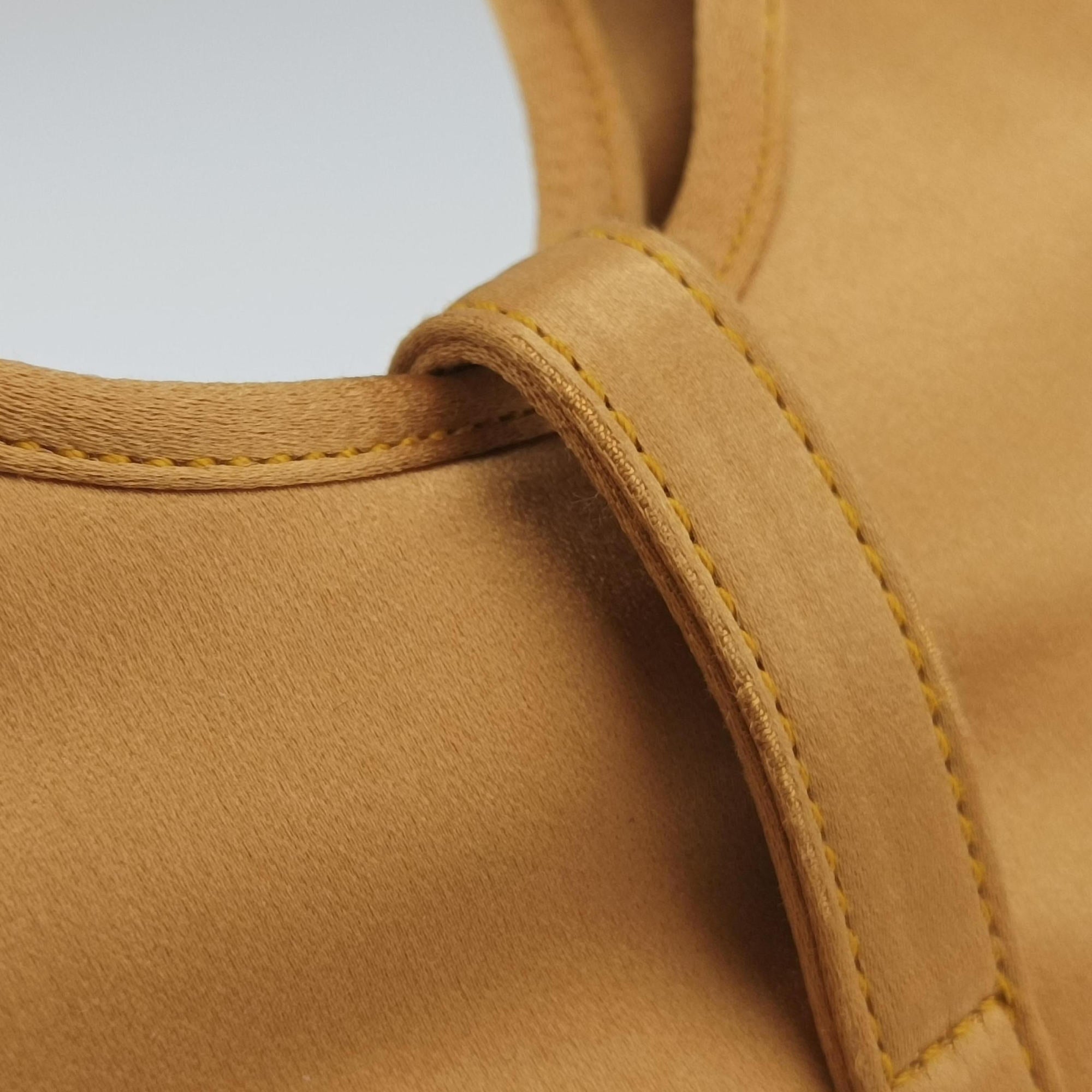 Secondhand Gucci Jackie Golden silk  handbag | stylenewstar