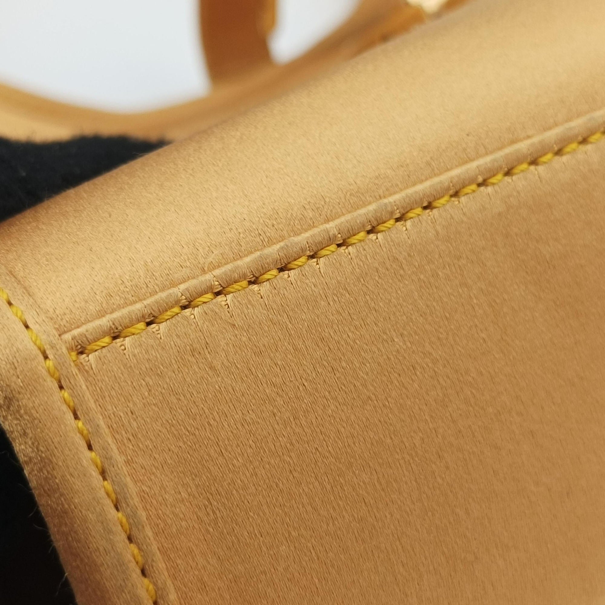 Secondhand Gucci Jackie Golden silk  handbag | stylenewstar