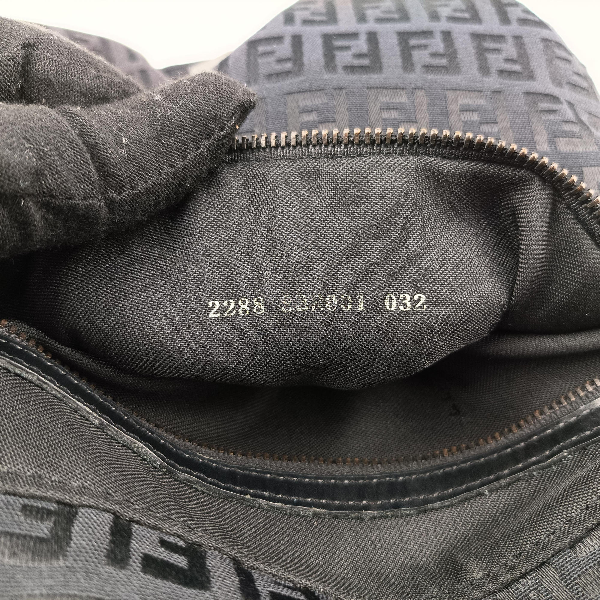 Pre-owned Fendi Baguette Zucchino Black canvas×leather 8BR001 shoulderbag | stylenewstar