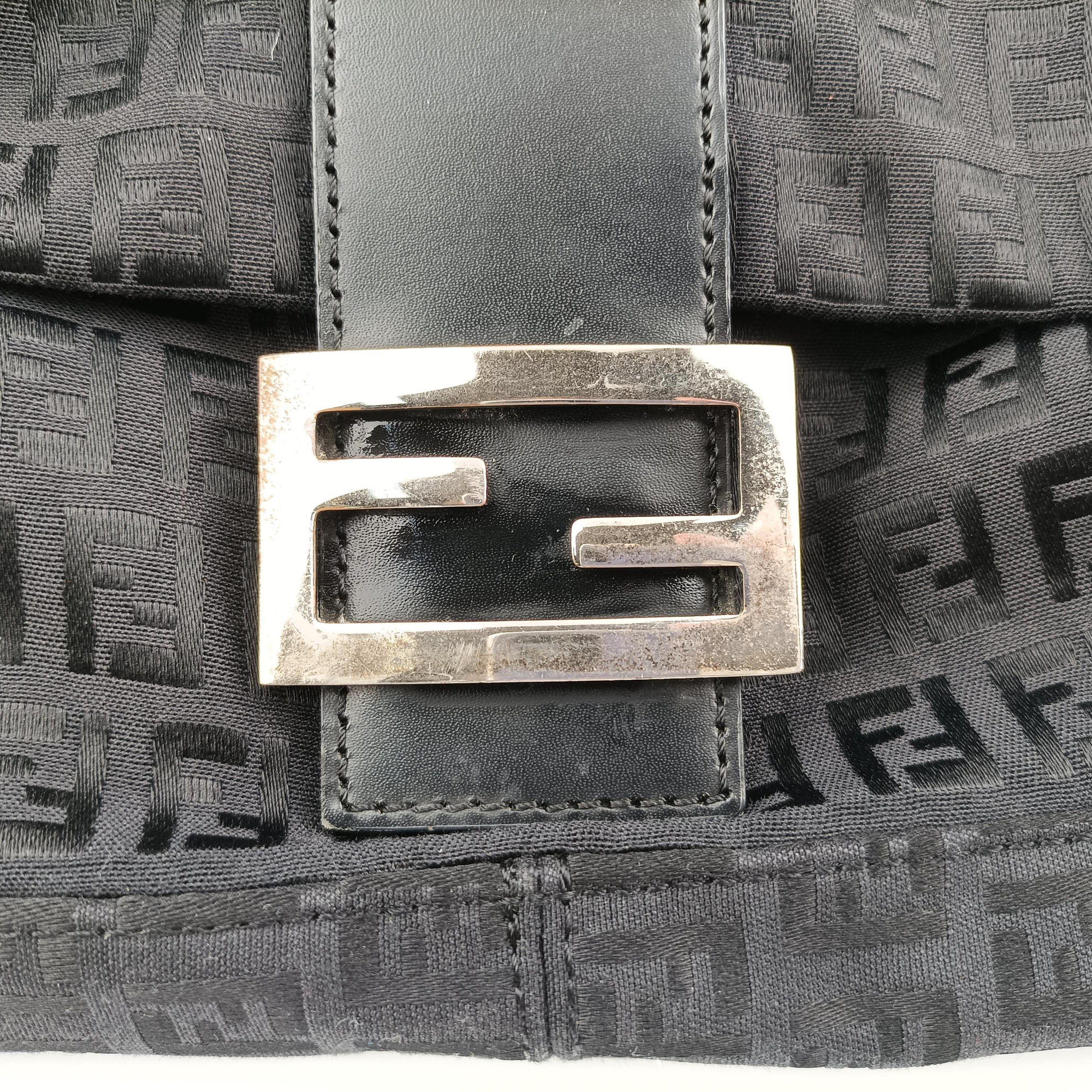 Pre-owned Fendi Baguette Zucchino Black canvas×leather 8BR001 shoulderbag | stylenewstar