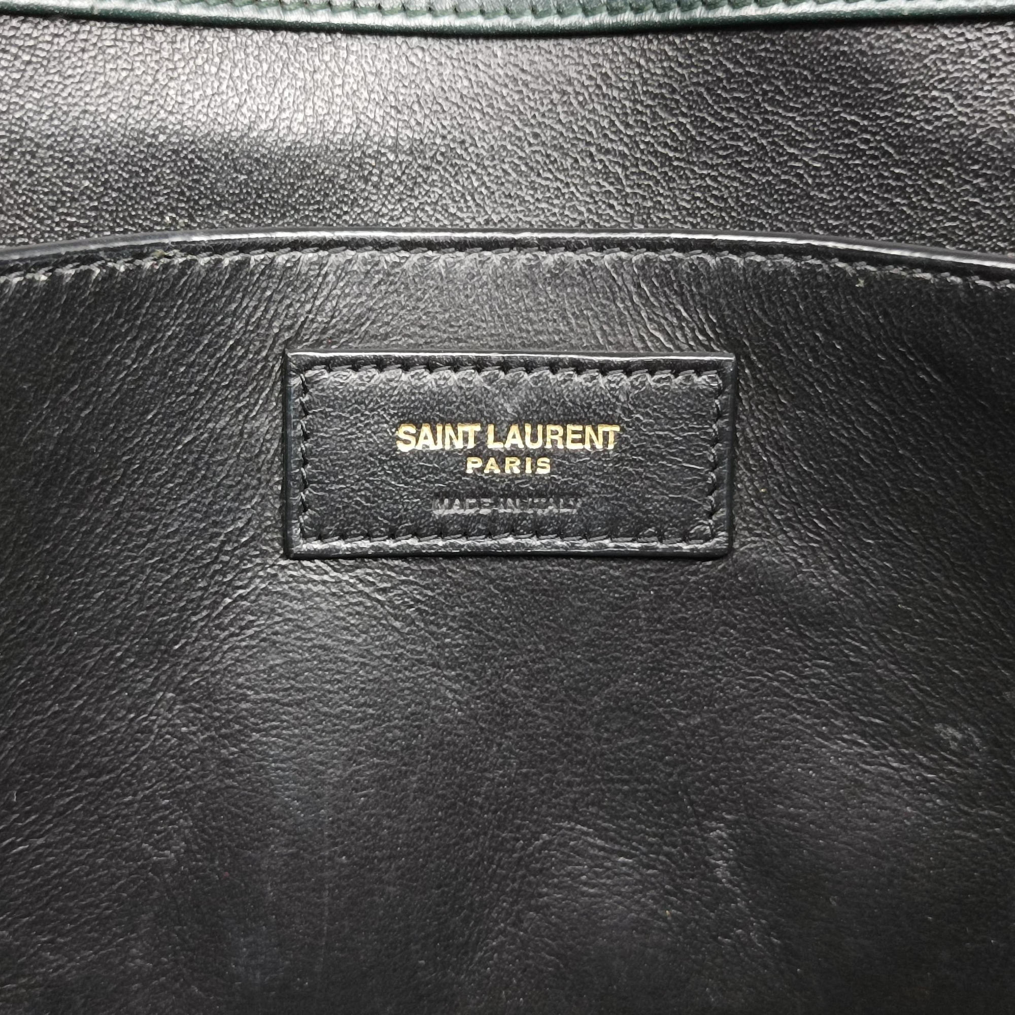 Pre-owned Yves Saint Laurent VICTOIRE Green Leather 555035 shoulderbag | stylenewstar