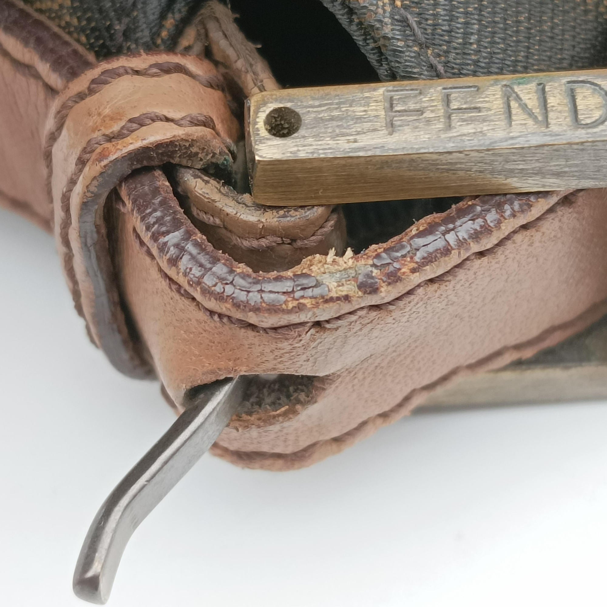 Secondhand Fendi Mamma Bucket Brown canvas× Leather 8BT136 handbag | stylenewstar