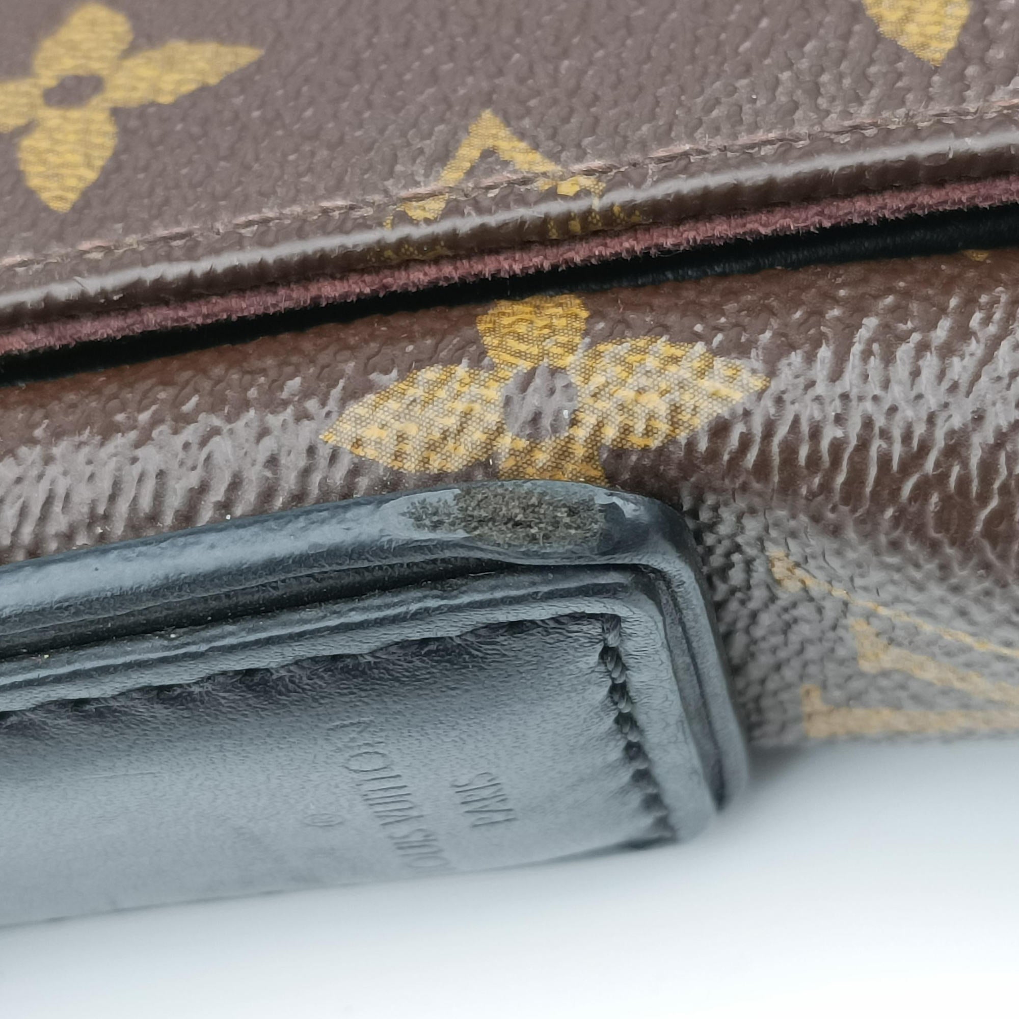 Vintage Louis Vuitton District MM Monogram Macassar Monogram canvas M40934 shoulderbag | stylenewstar