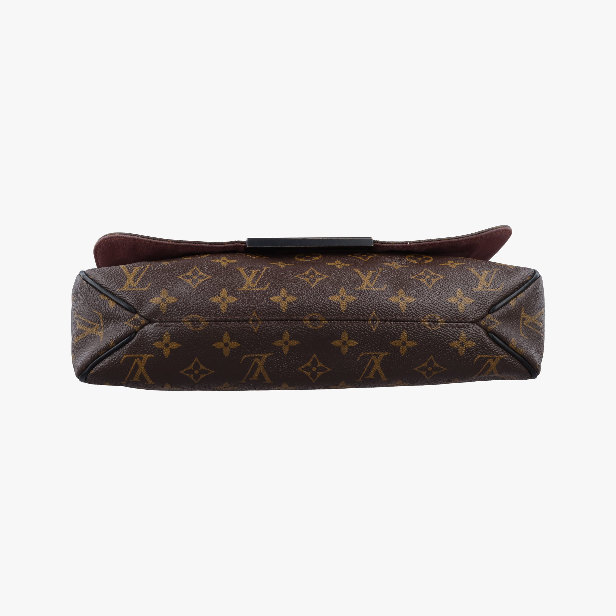 Vintage Louis Vuitton District MM Monogram Macassar Monogram canvas M40934 shoulderbag | stylenewstar