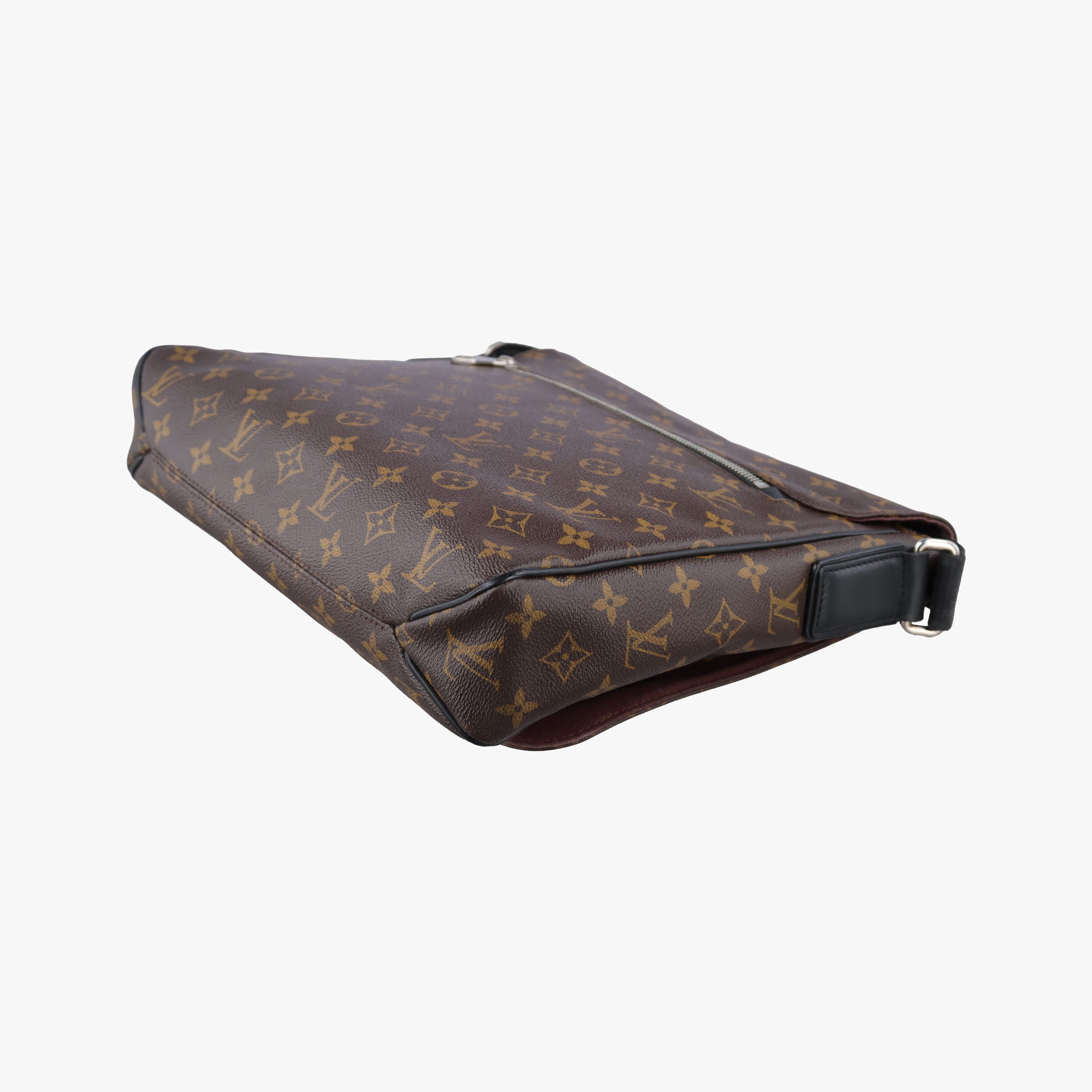 Vintage Louis Vuitton District MM Monogram Macassar Monogram canvas M40934 shoulderbag | stylenewstar