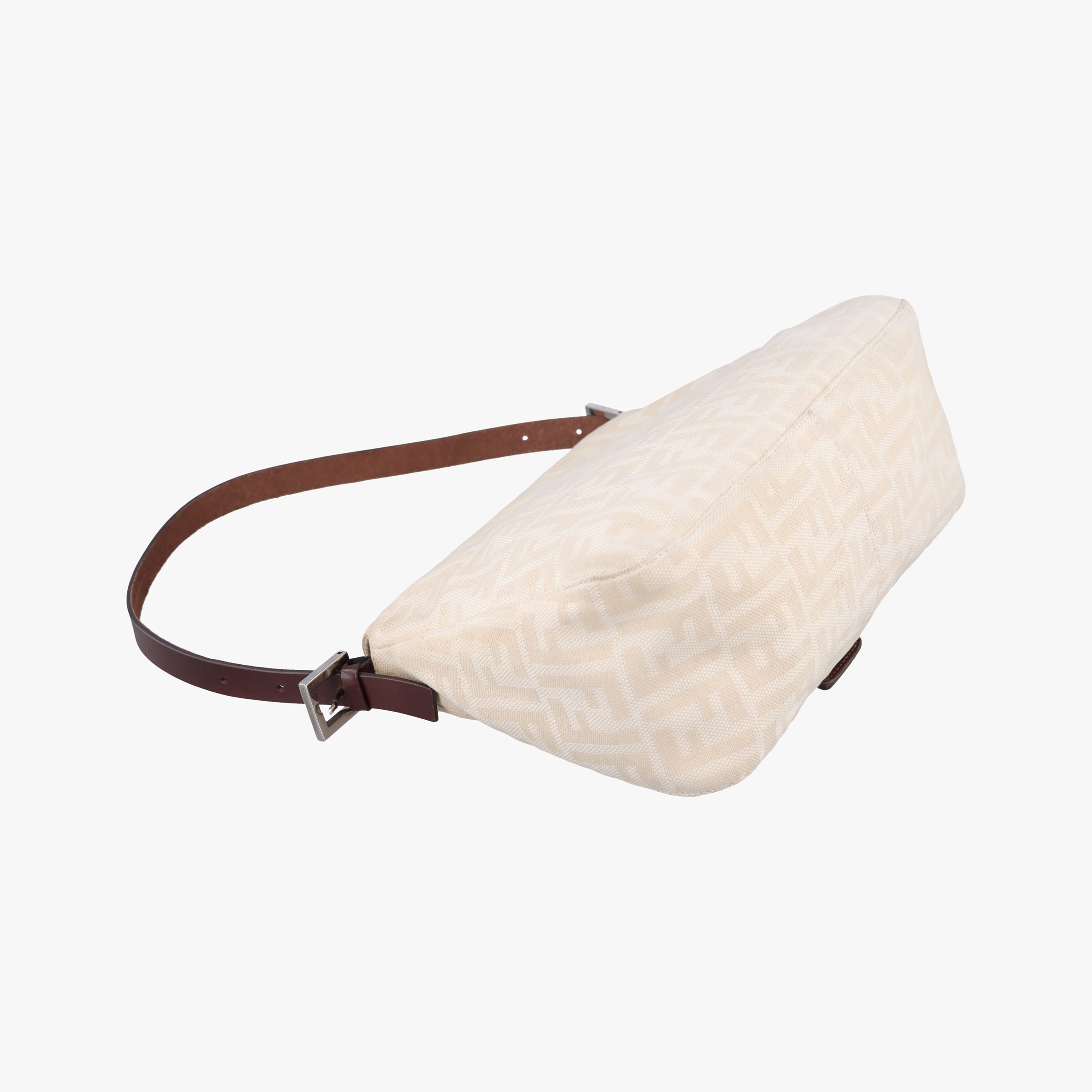 Pre-owned Fendi Mamma Bucket White canvas×leather  shoulderbag | stylenewstar