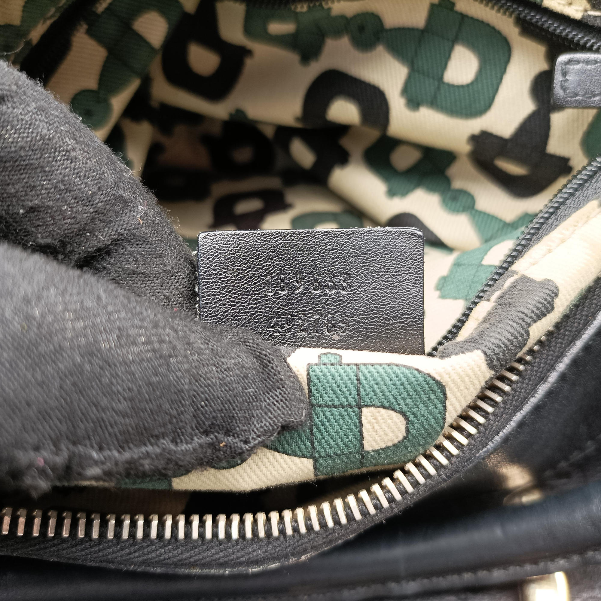 Pre-owned Gucci Abbey D-ring Hobo Black Leather 189833 handbag | stylenewstar