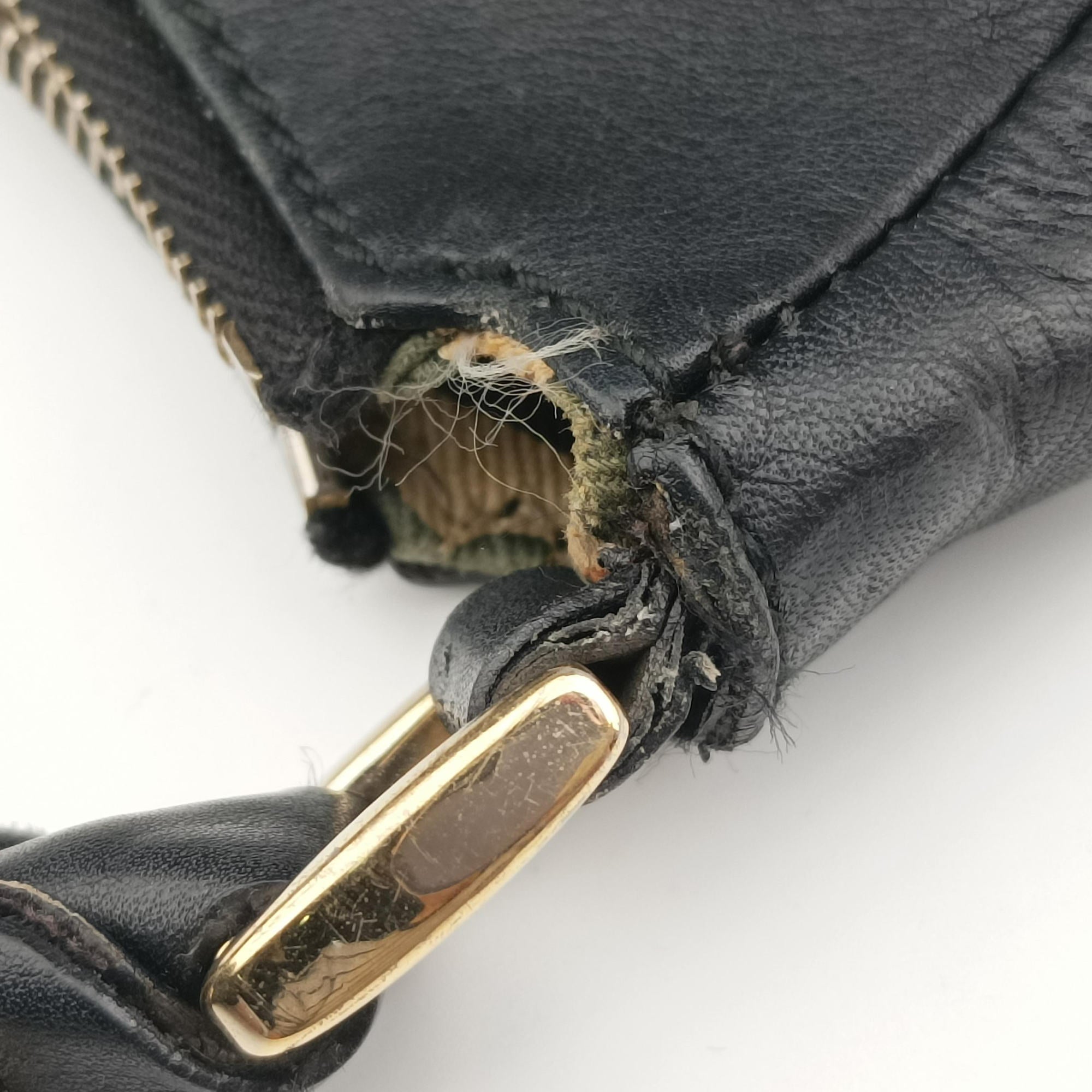 Pre-owned Gucci Abbey D-ring Hobo Black Leather 189833 handbag | stylenewstar