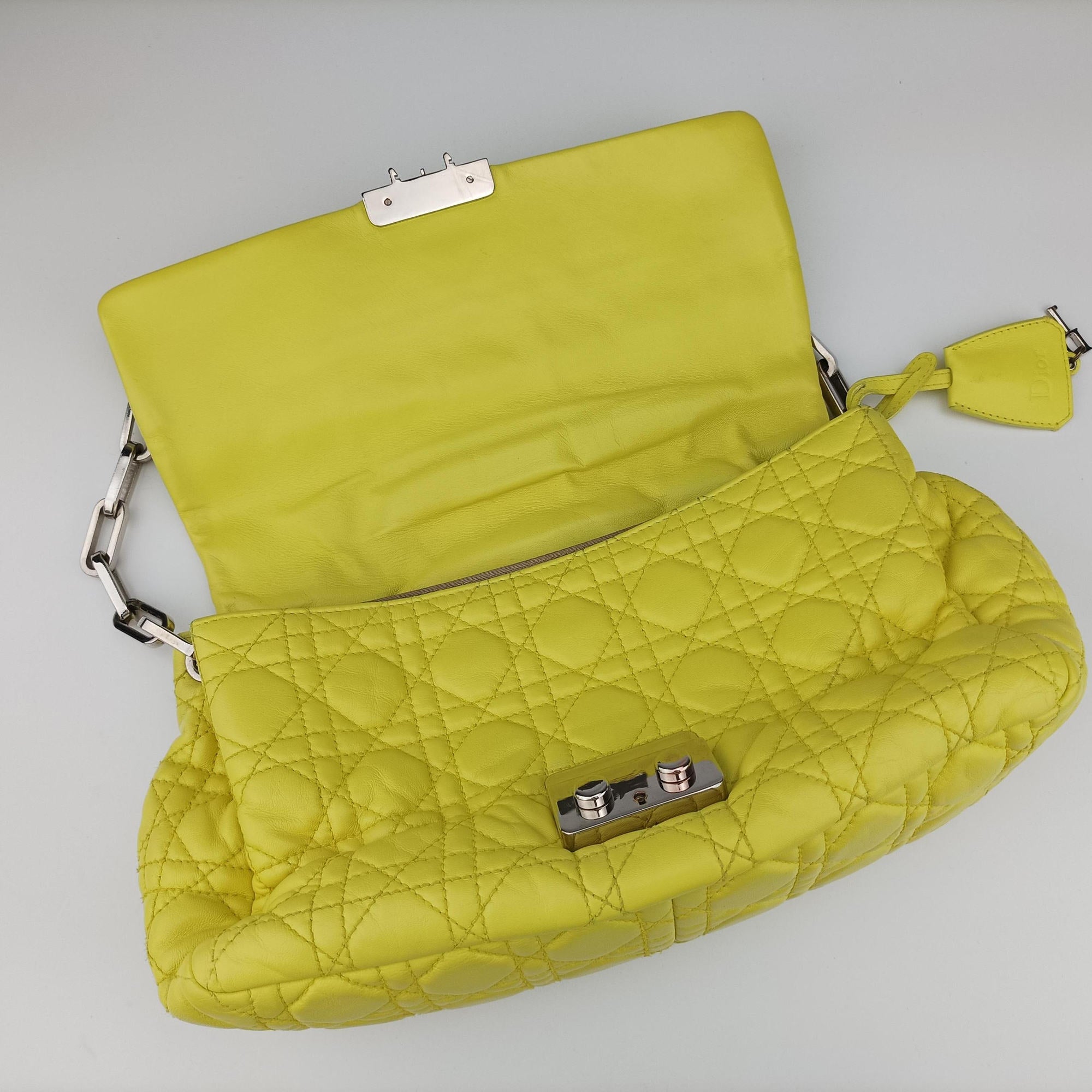 Pre-owned Christian Dior New Rock Yellow lambskin  shoulderbag | stylenewstar