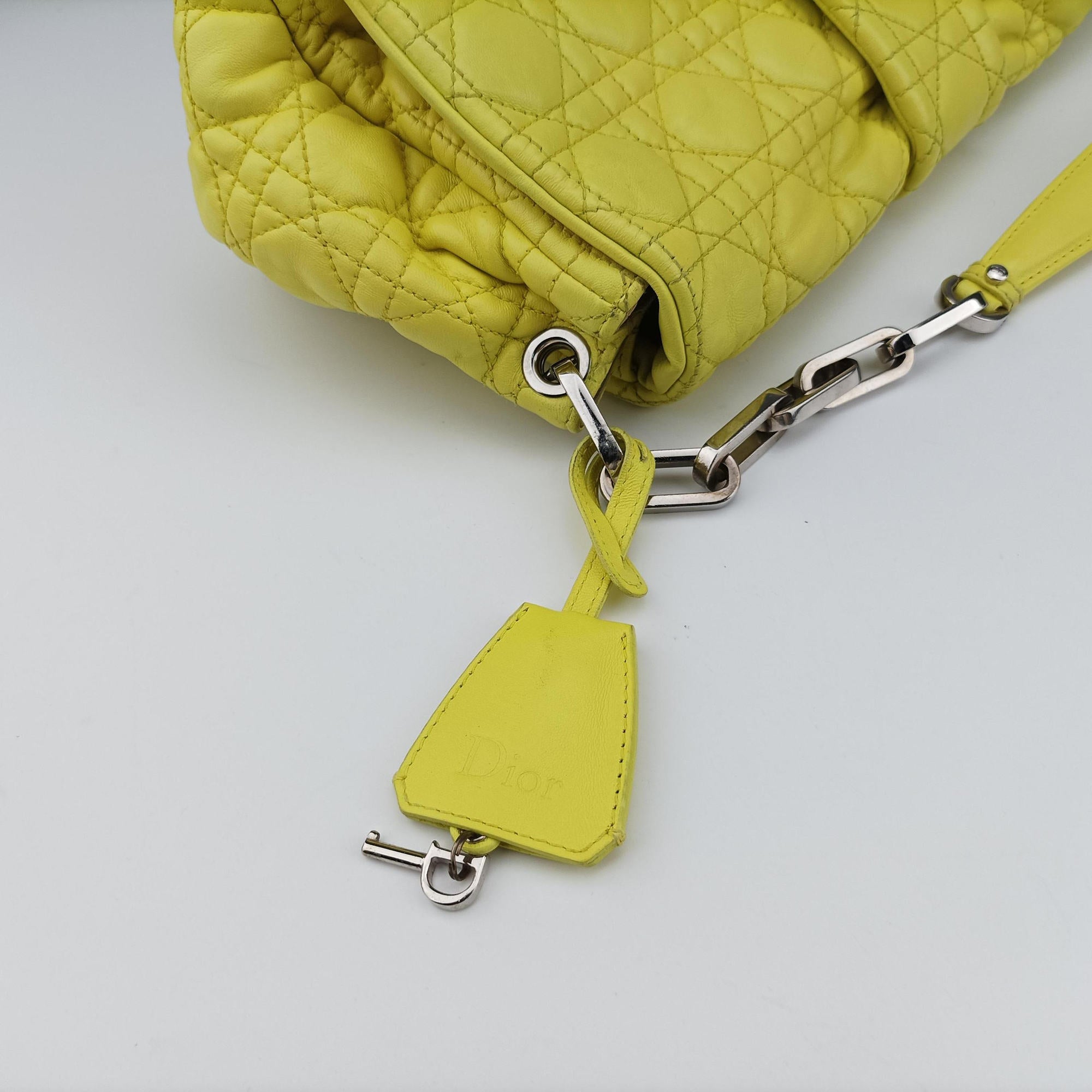 Pre-owned Christian Dior New Rock Yellow lambskin  shoulderbag | stylenewstar