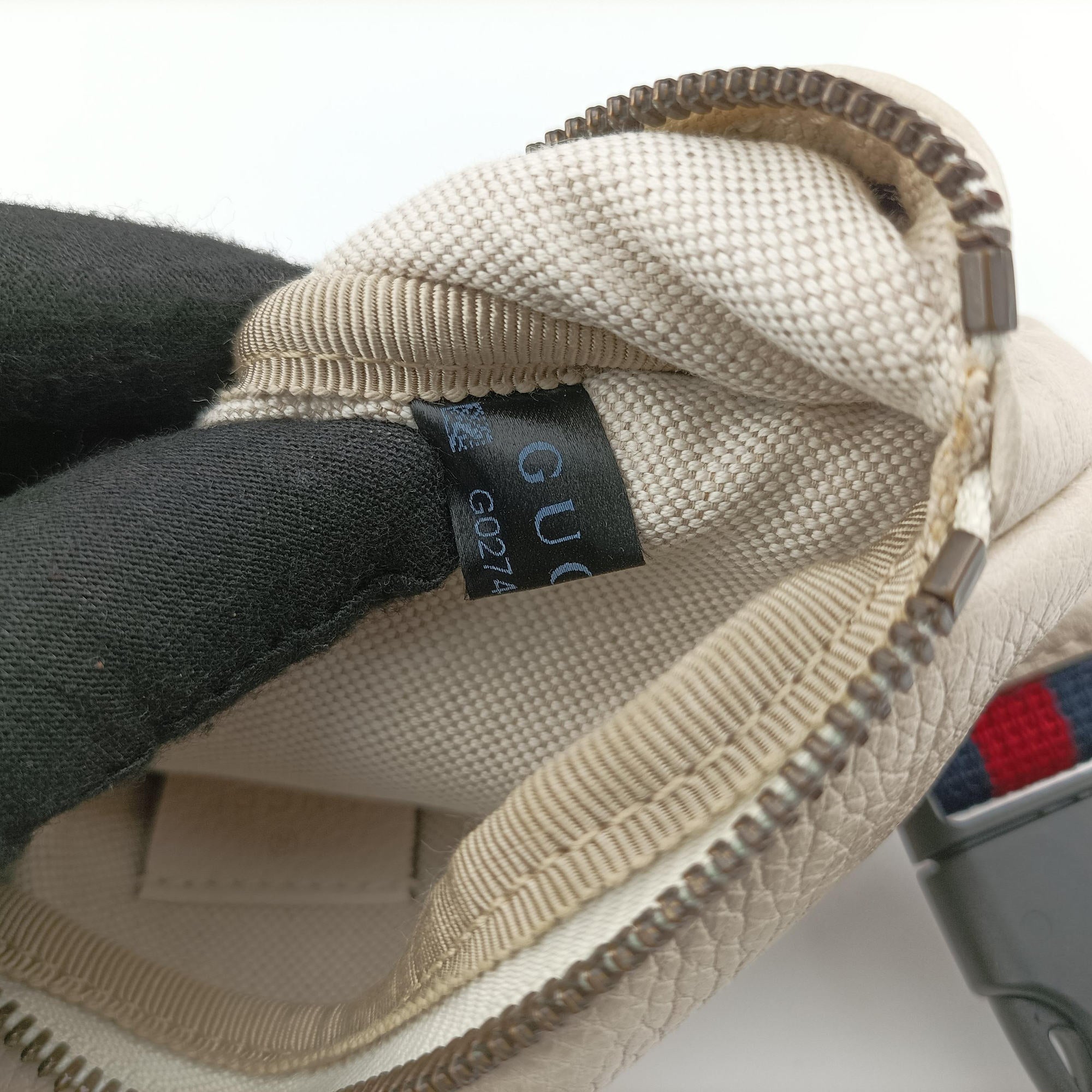 Vintage Gucci Gucci print White Leather 527792 bum bag/waist bag | stylenewstar