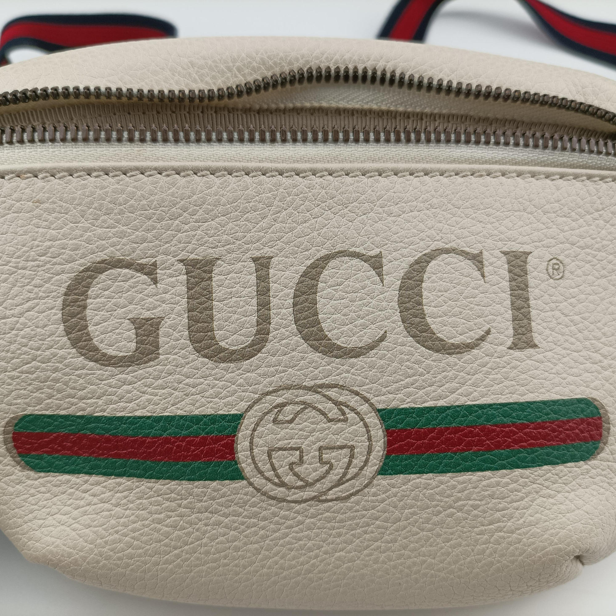 Vintage Gucci Gucci print White Leather 527792 bum bag/waist bag | stylenewstar