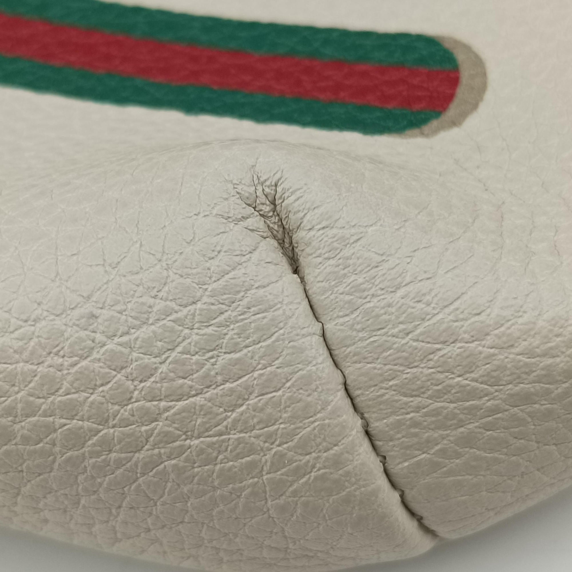 Vintage Gucci Gucci print White Leather 527792 bum bag/waist bag | stylenewstar