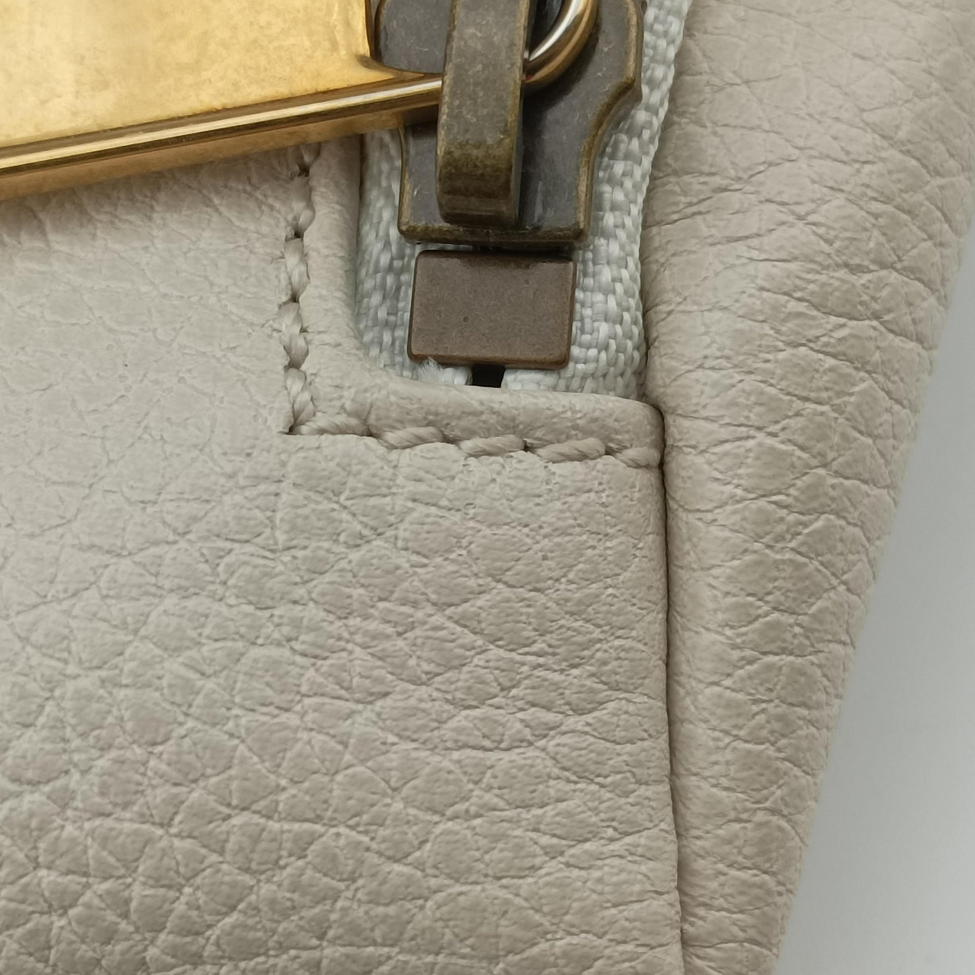 Vintage Gucci Gucci print White Leather 527792 bum bag/waist bag | stylenewstar