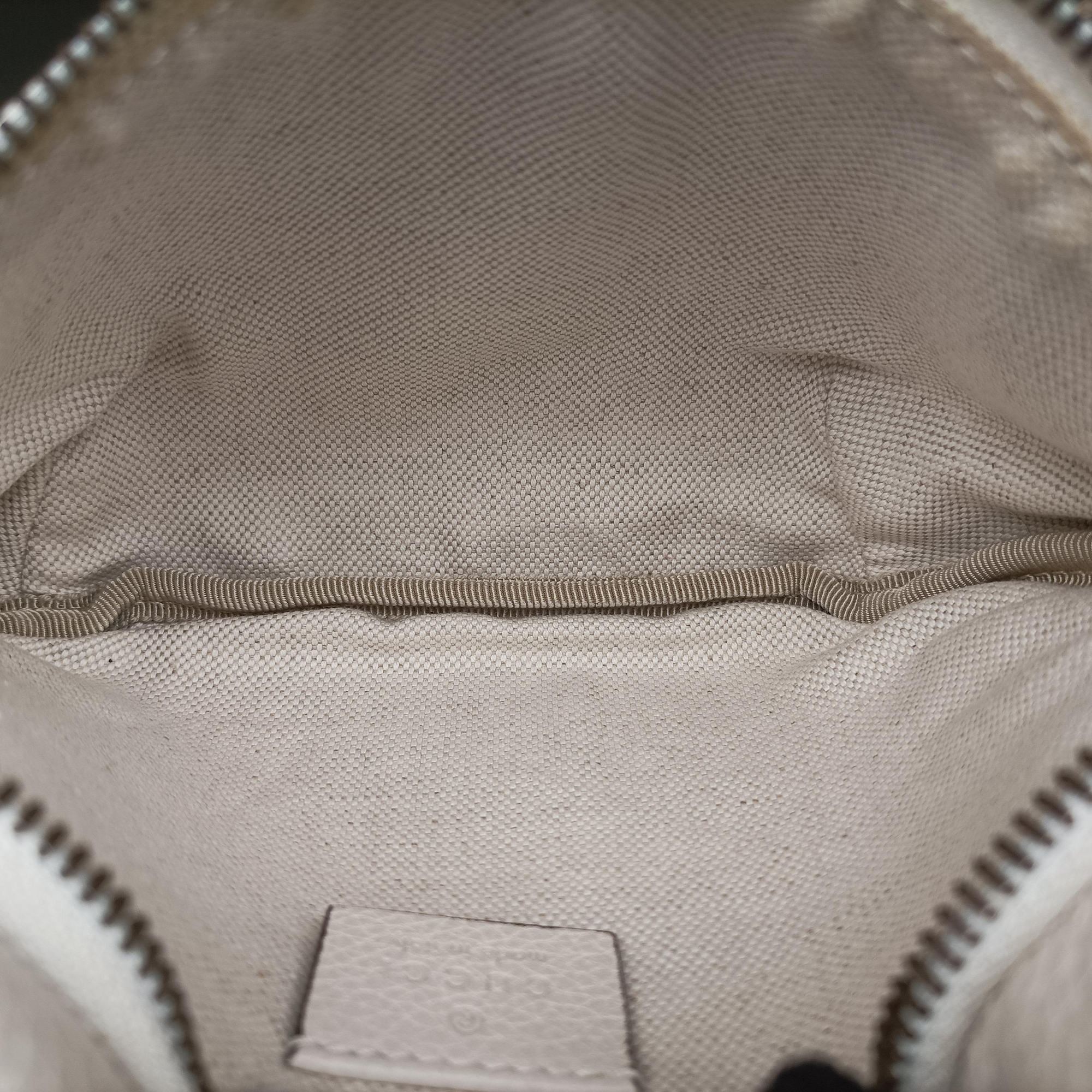 Vintage Gucci Gucci print White Leather 527792 bum bag/waist bag | stylenewstar