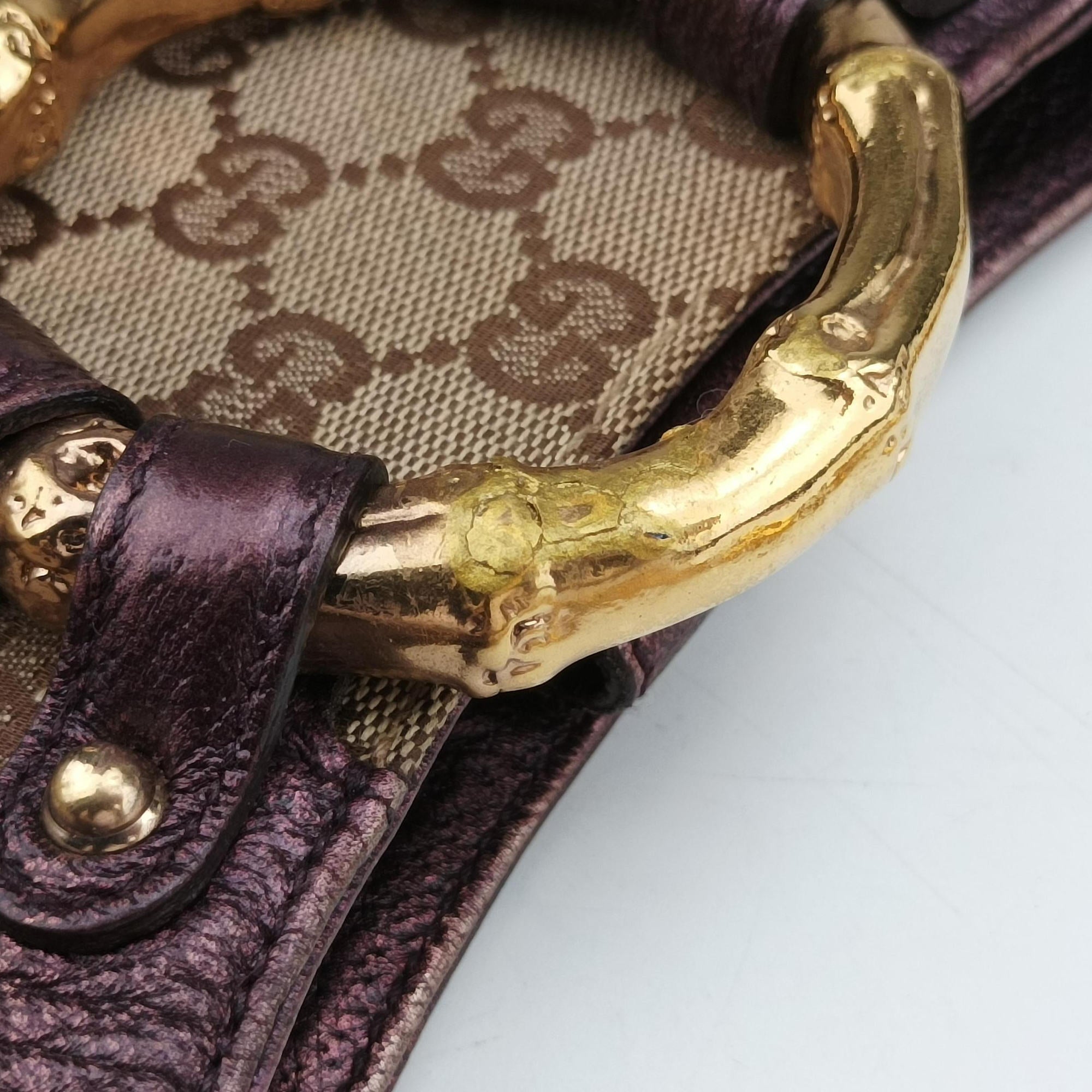 Secondhand Gucci Tom Ford Bamboo Chain Beige × Metallic Purple GG canvas×leather 135962 shoulderbag | stylenewstar