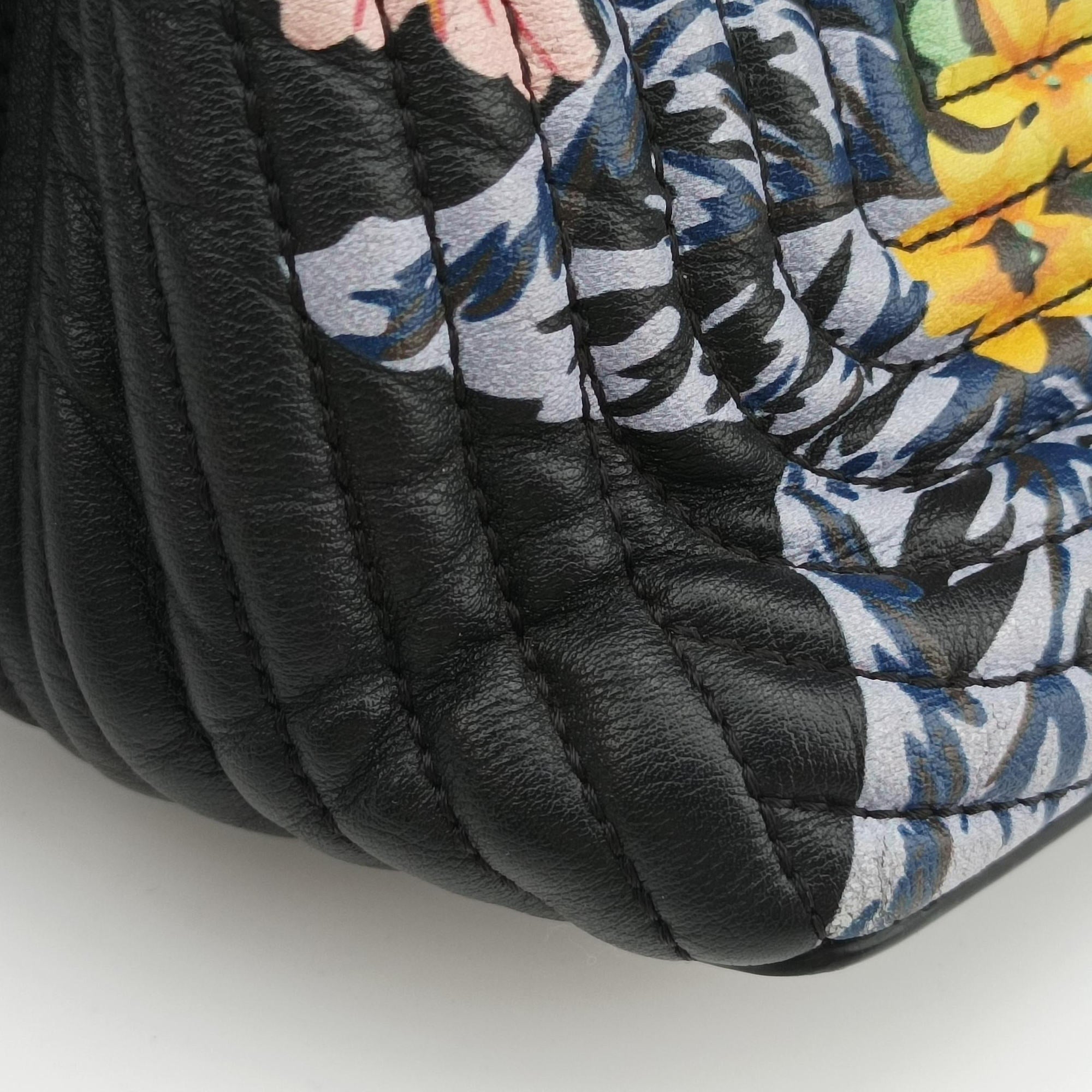 Pre-owned Fendi Dotcom Click Small Black×Multicolour Leather 8BN299 shoulderbag | stylenewstar