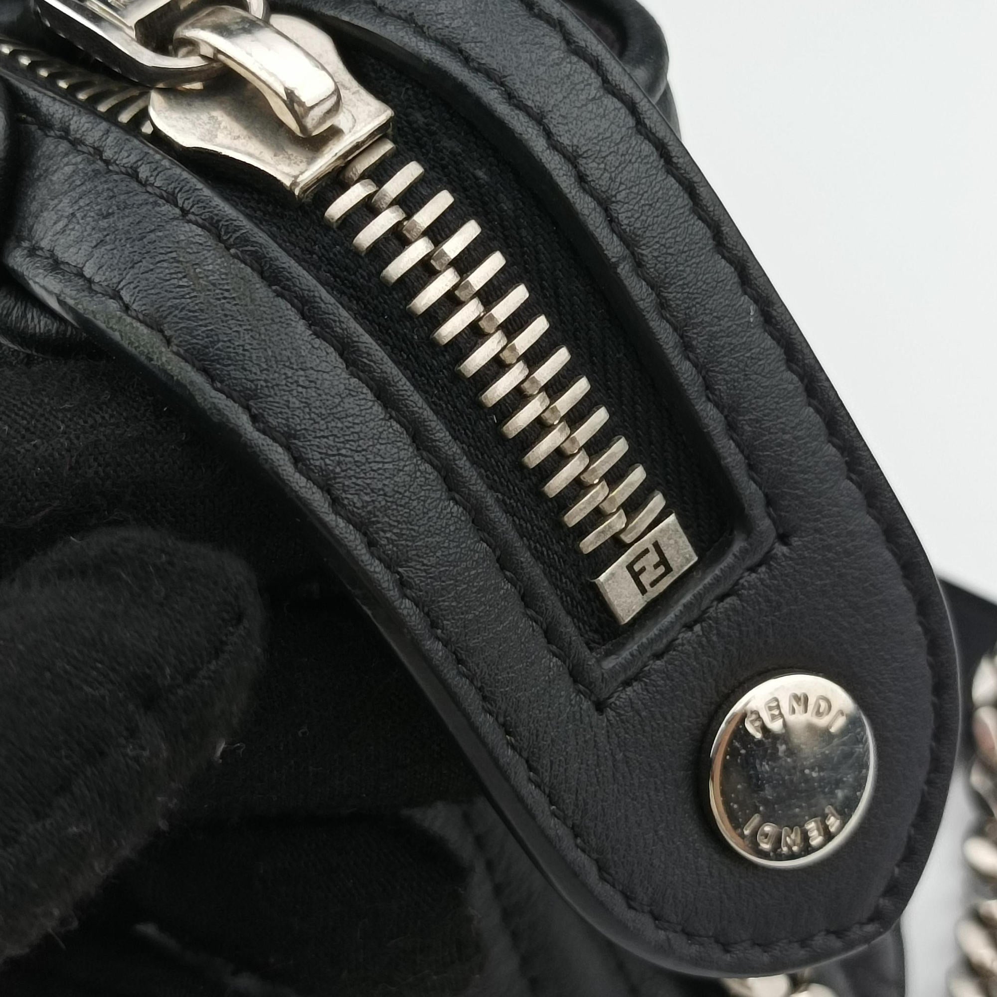Pre-owned Fendi Dotcom Click Small Black×Multicolour Leather 8BN299 shoulderbag | stylenewstar