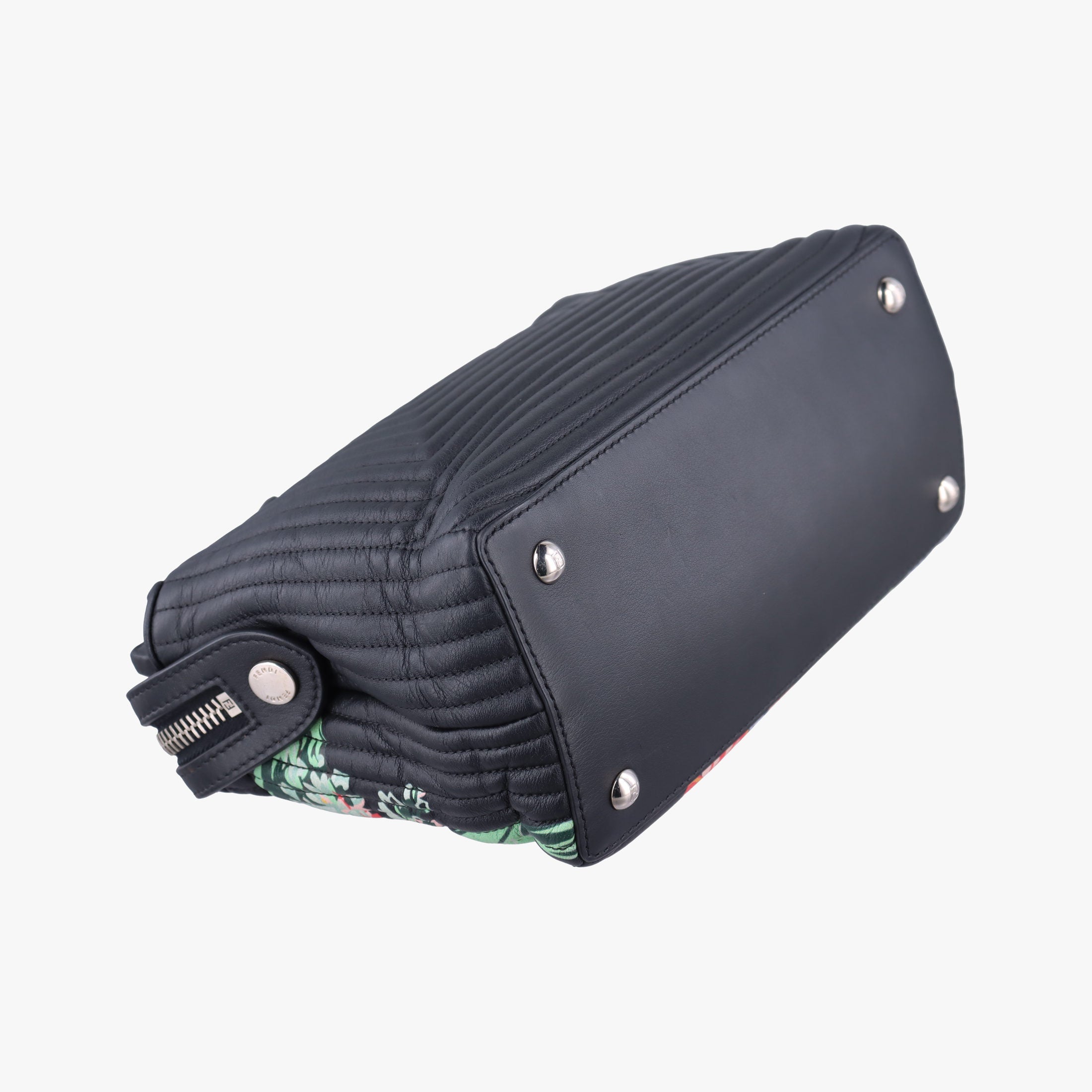 Pre-owned Fendi Dotcom Click Small Black×Multicolour Leather 8BN299 shoulderbag | stylenewstar