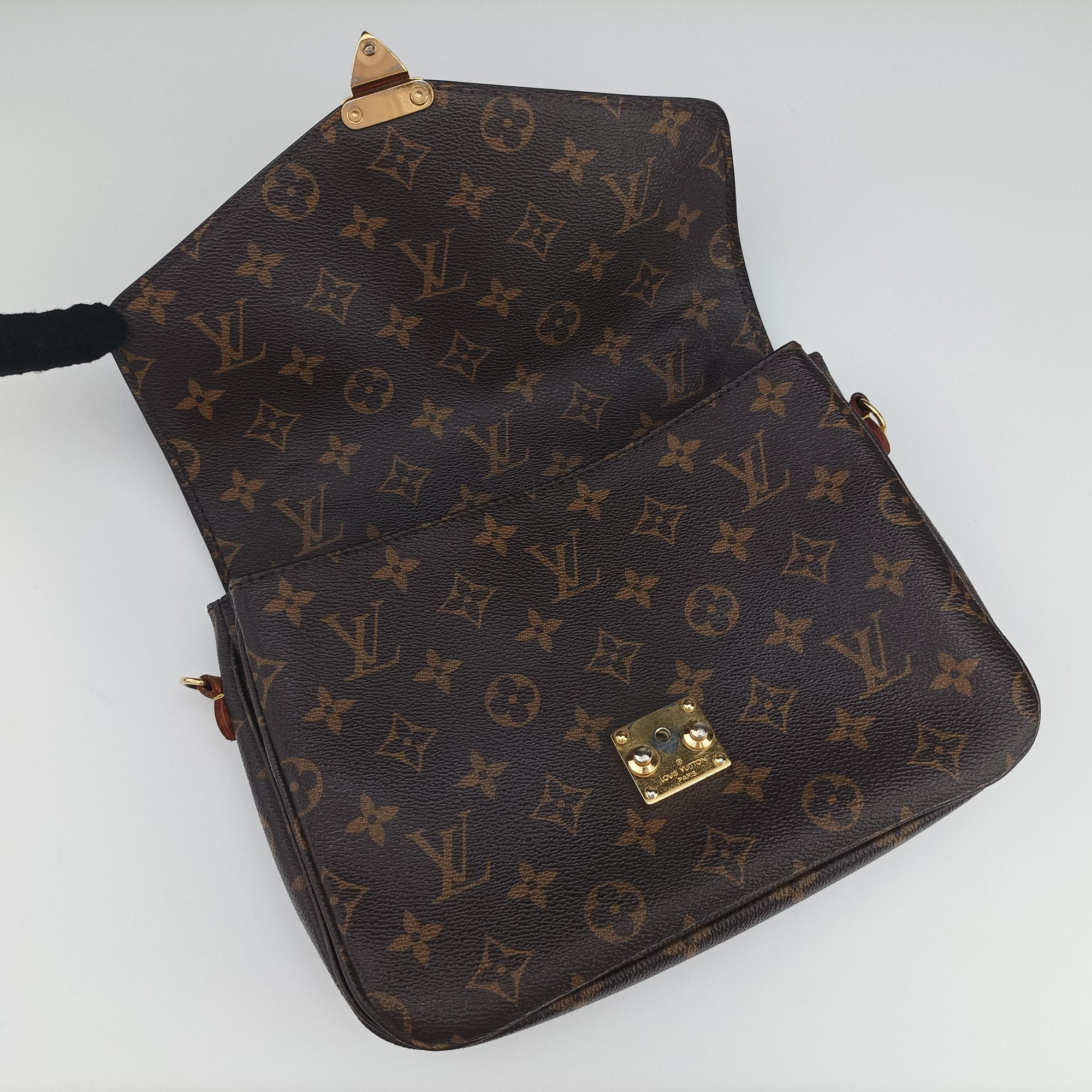 Pre-owned Louis Vuitton Pochette Metis MM Brown Monogram Canvas M44875 shoulderbag | stylenewstar
