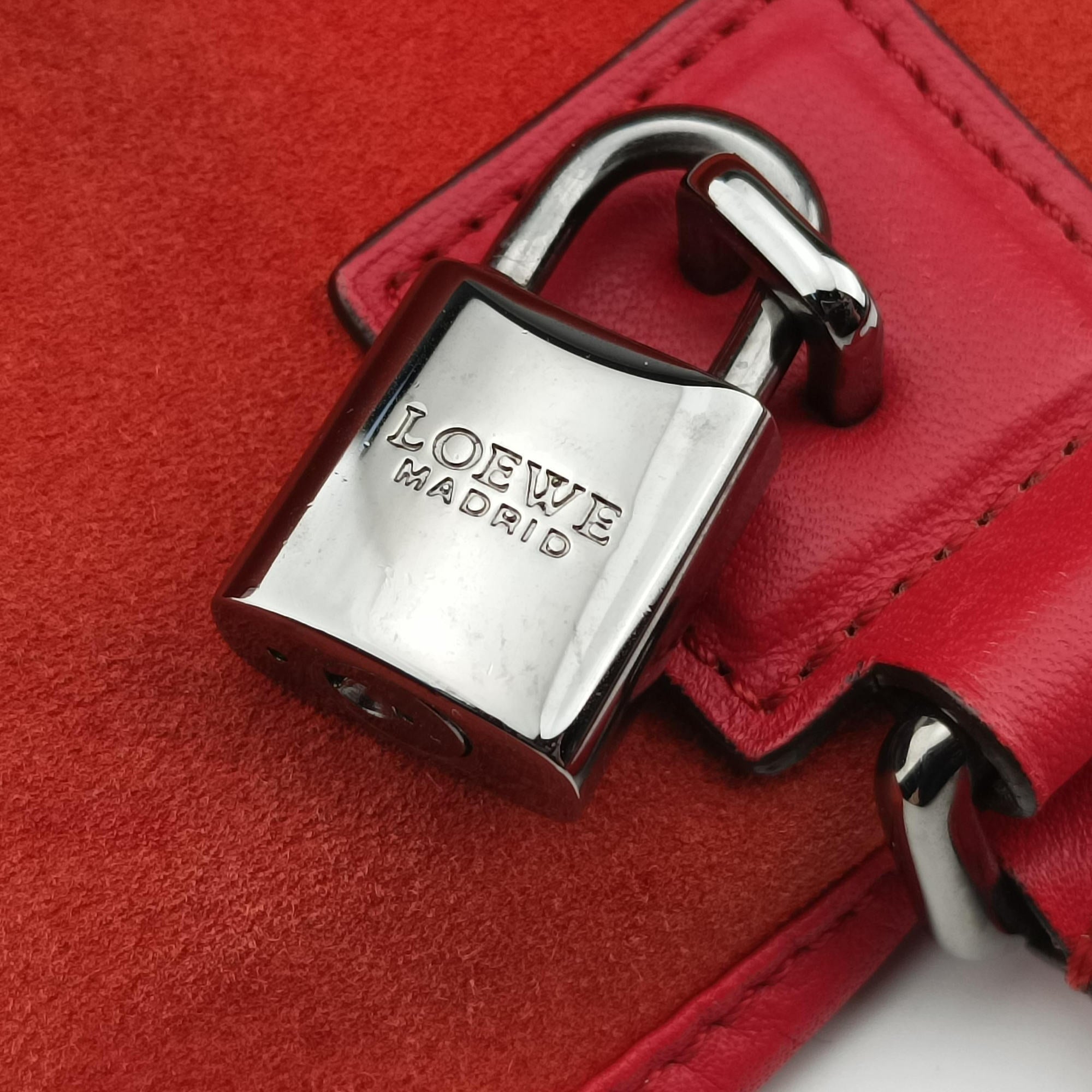 Pre-owned Loewe Amazona36 Orange×red Suede×leather  handbag | stylenewstar