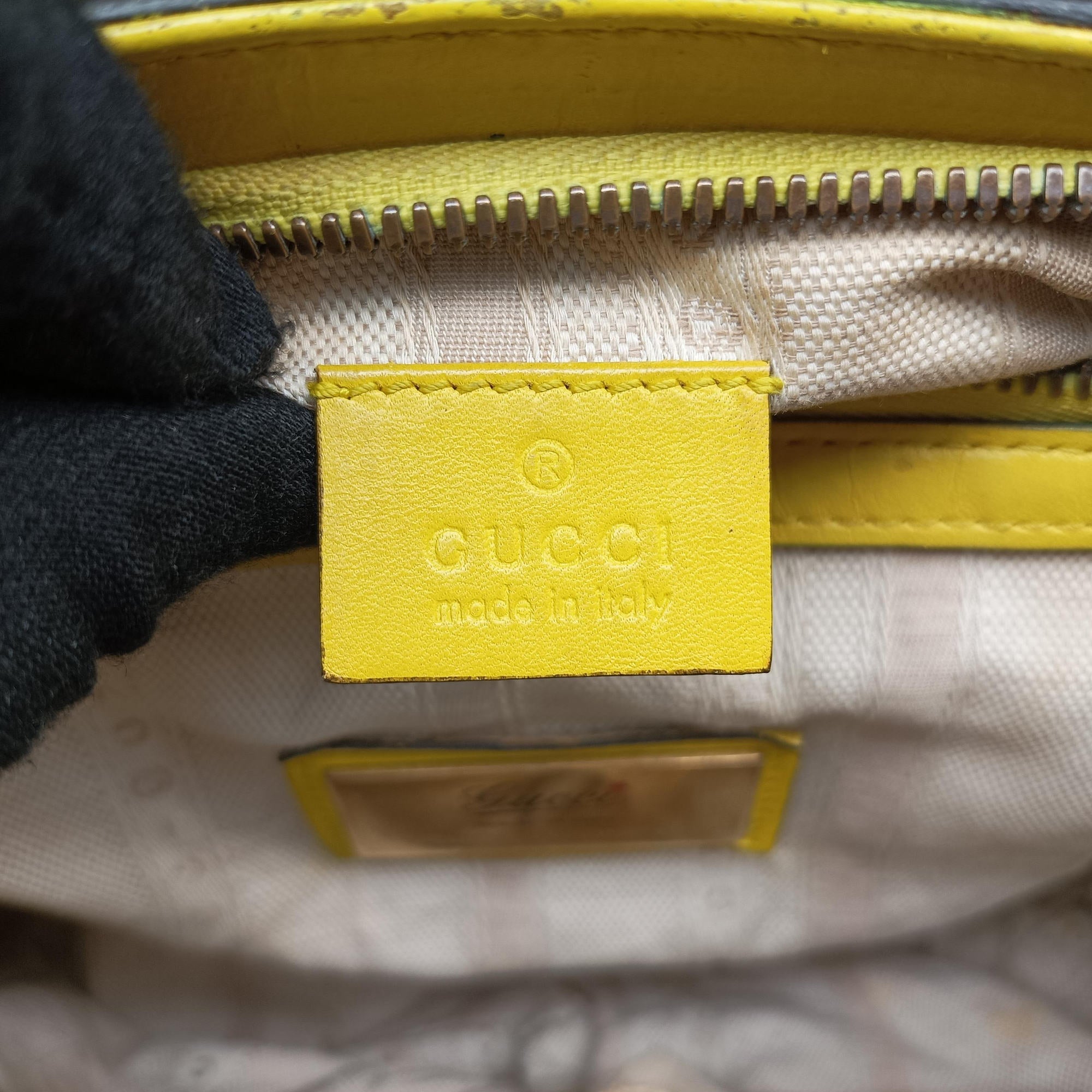 Secondhand Gucci Bright Bit Yellow Patent 371925 handbag | stylenewstar