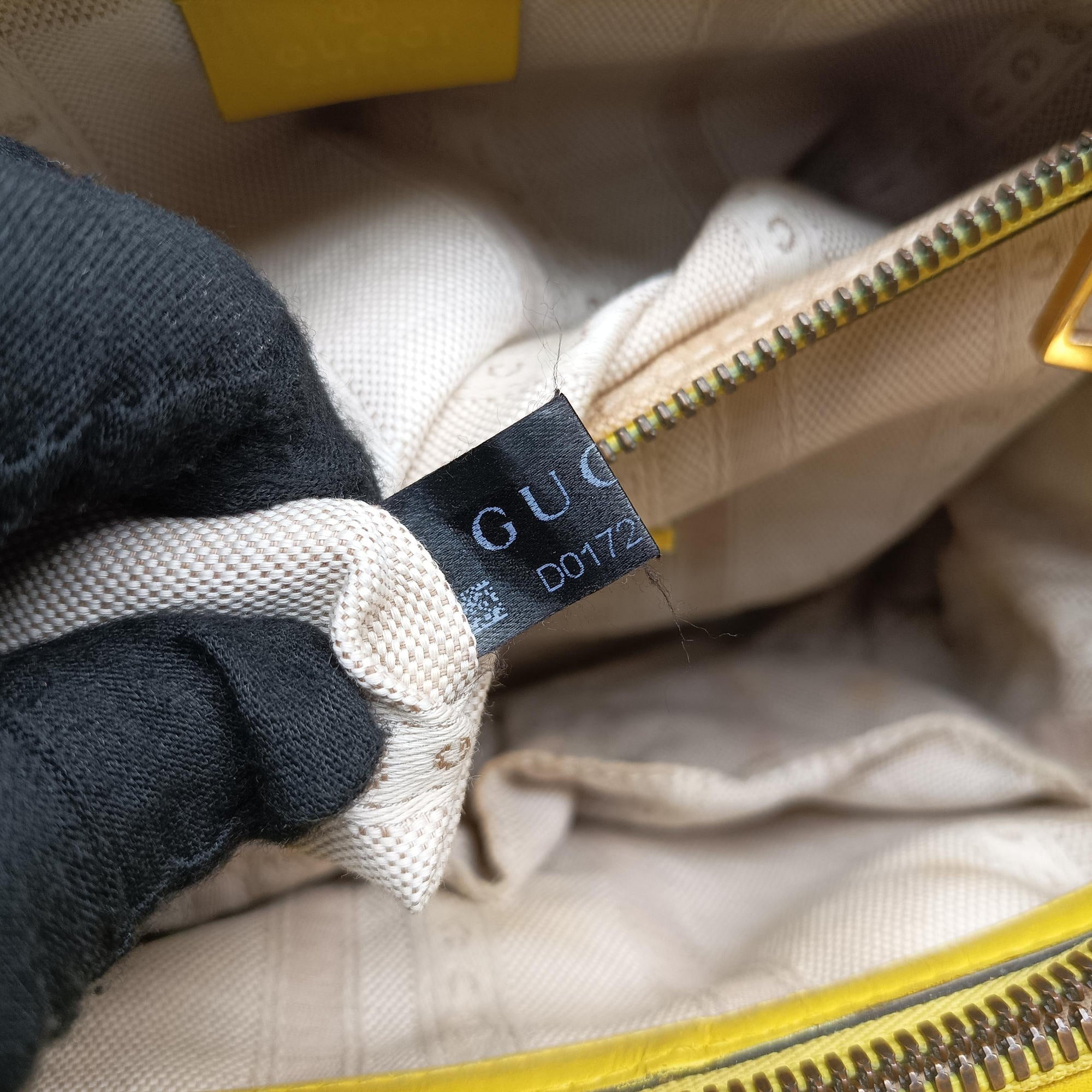Secondhand Gucci Bright Bit Yellow Patent 371925 handbag | stylenewstar