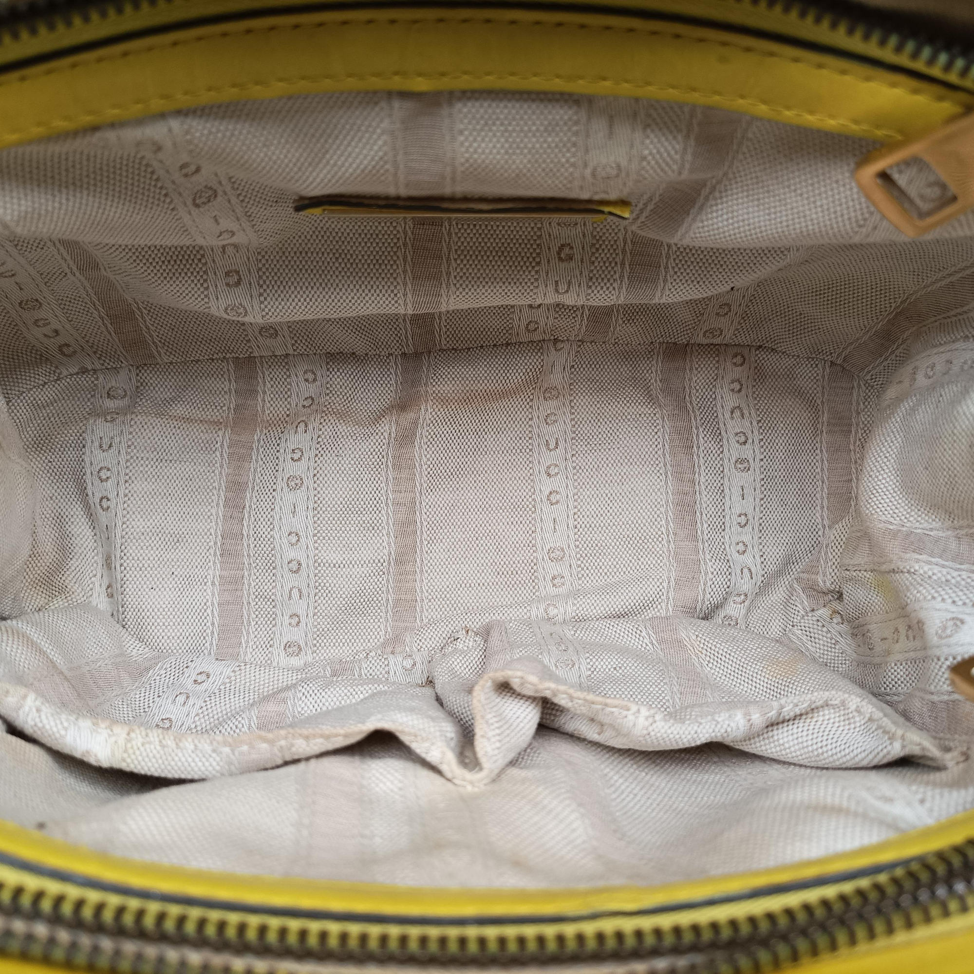 Secondhand Gucci Bright Bit Yellow Patent 371925 handbag | stylenewstar