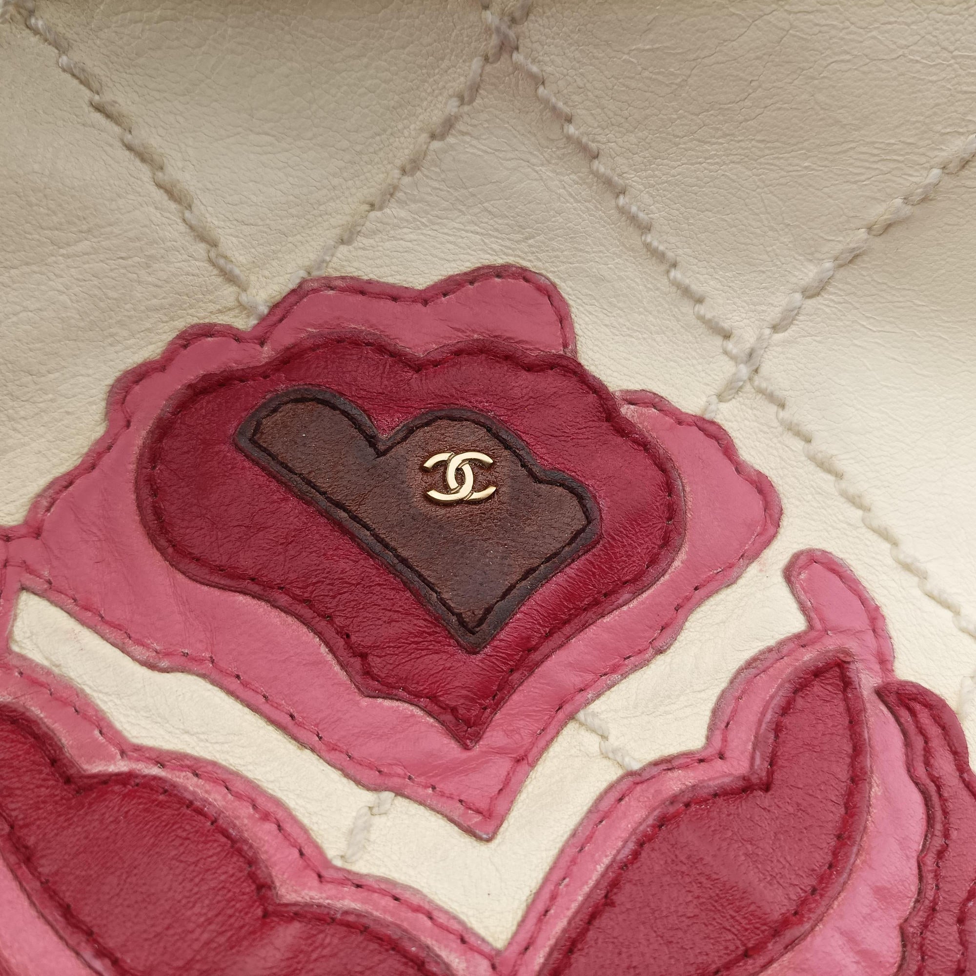 Pre-owned Chanel Wild Stitch Camellia Cream lambskin A25484 shoulderbag | stylenewstar