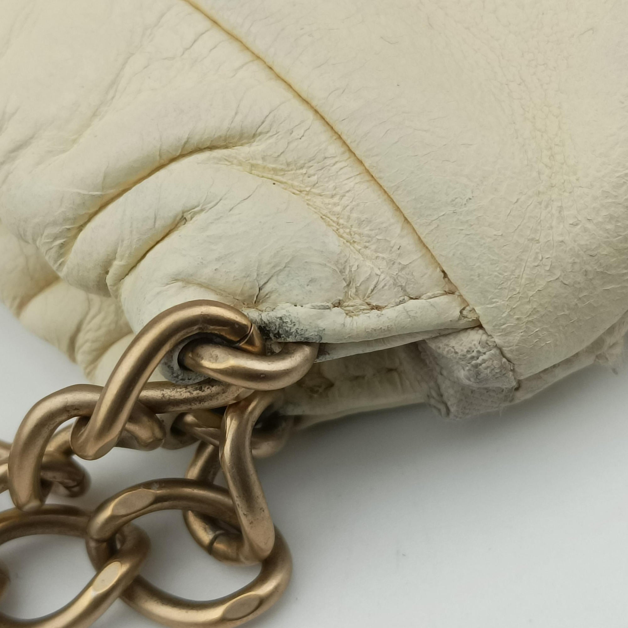 Pre-owned Chanel Wild Stitch Camellia Cream lambskin A25484 shoulderbag | stylenewstar