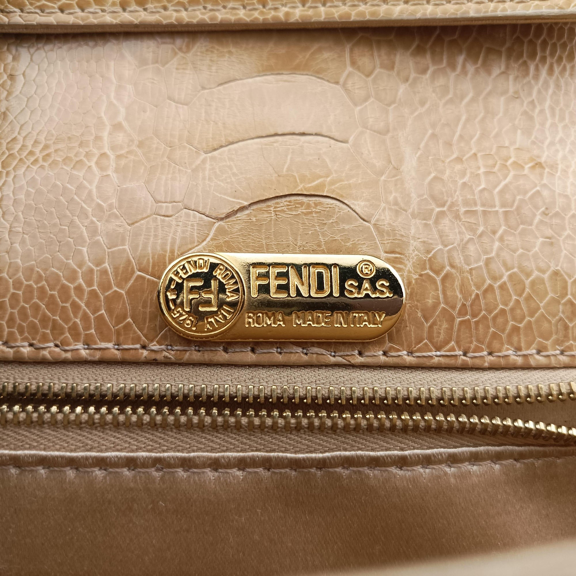 Pre-owned Fendi Square Flap Beige silk×leather 831507 handbag | stylenewstar