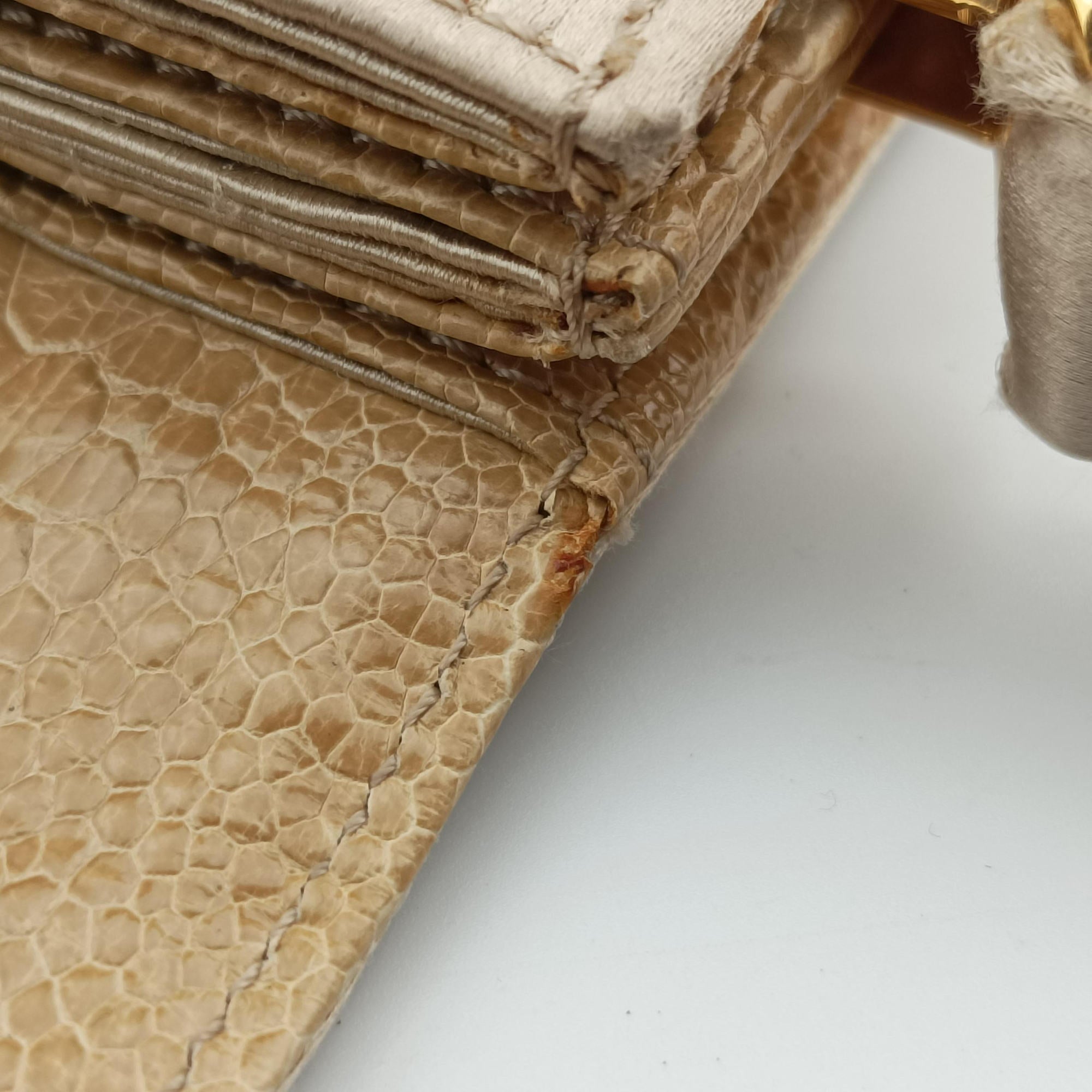 Pre-owned Fendi Square Flap Beige silk×leather 831507 handbag | stylenewstar