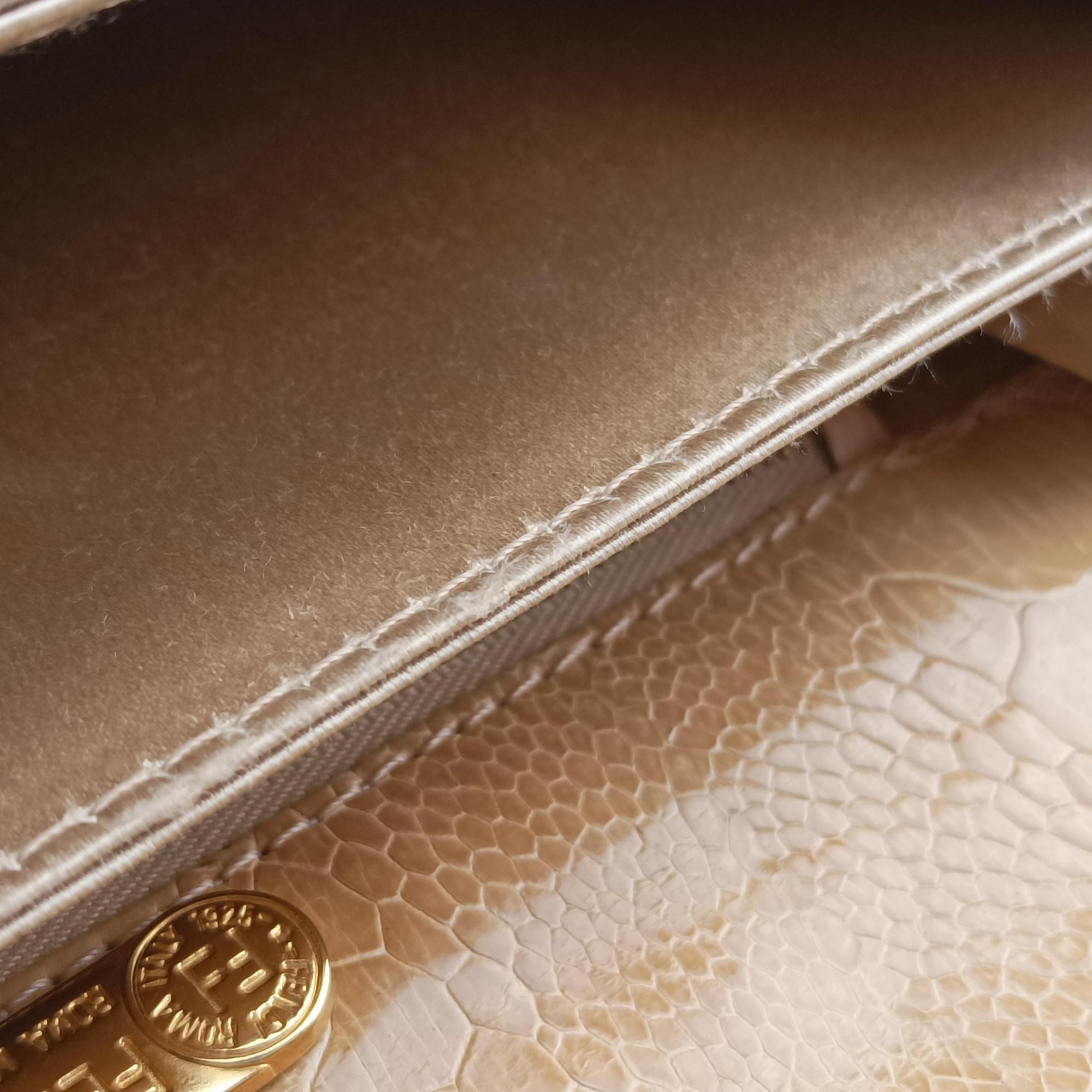 Pre-owned Fendi Square Flap Beige silk×leather 831507 handbag | stylenewstar