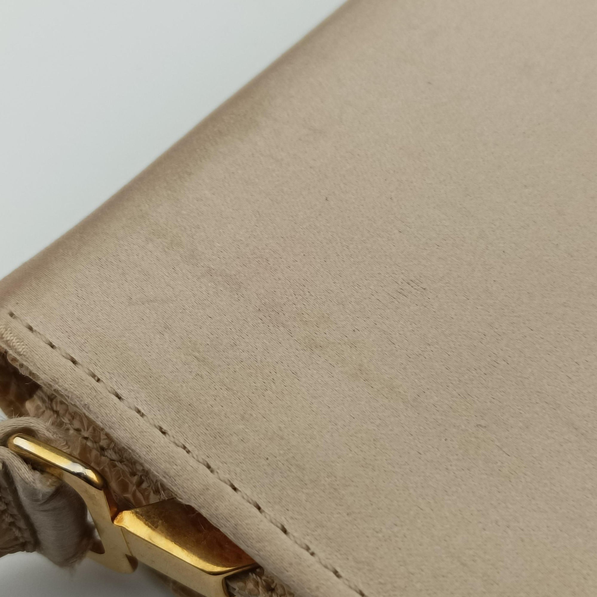Pre-owned Fendi Square Flap Beige silk×leather 831507 handbag | stylenewstar