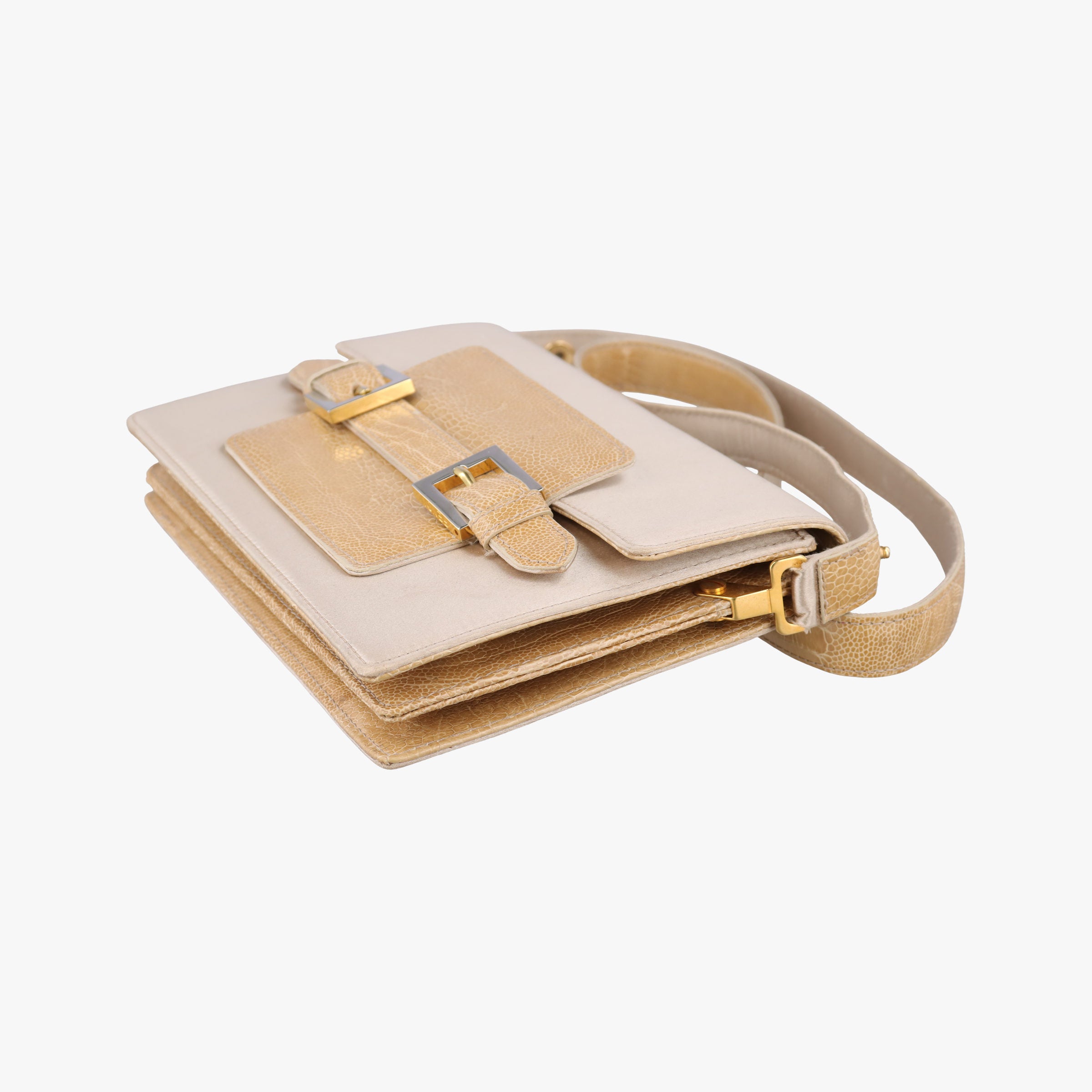 Pre-owned Fendi Square Flap Beige silk×leather 831507 handbag | stylenewstar