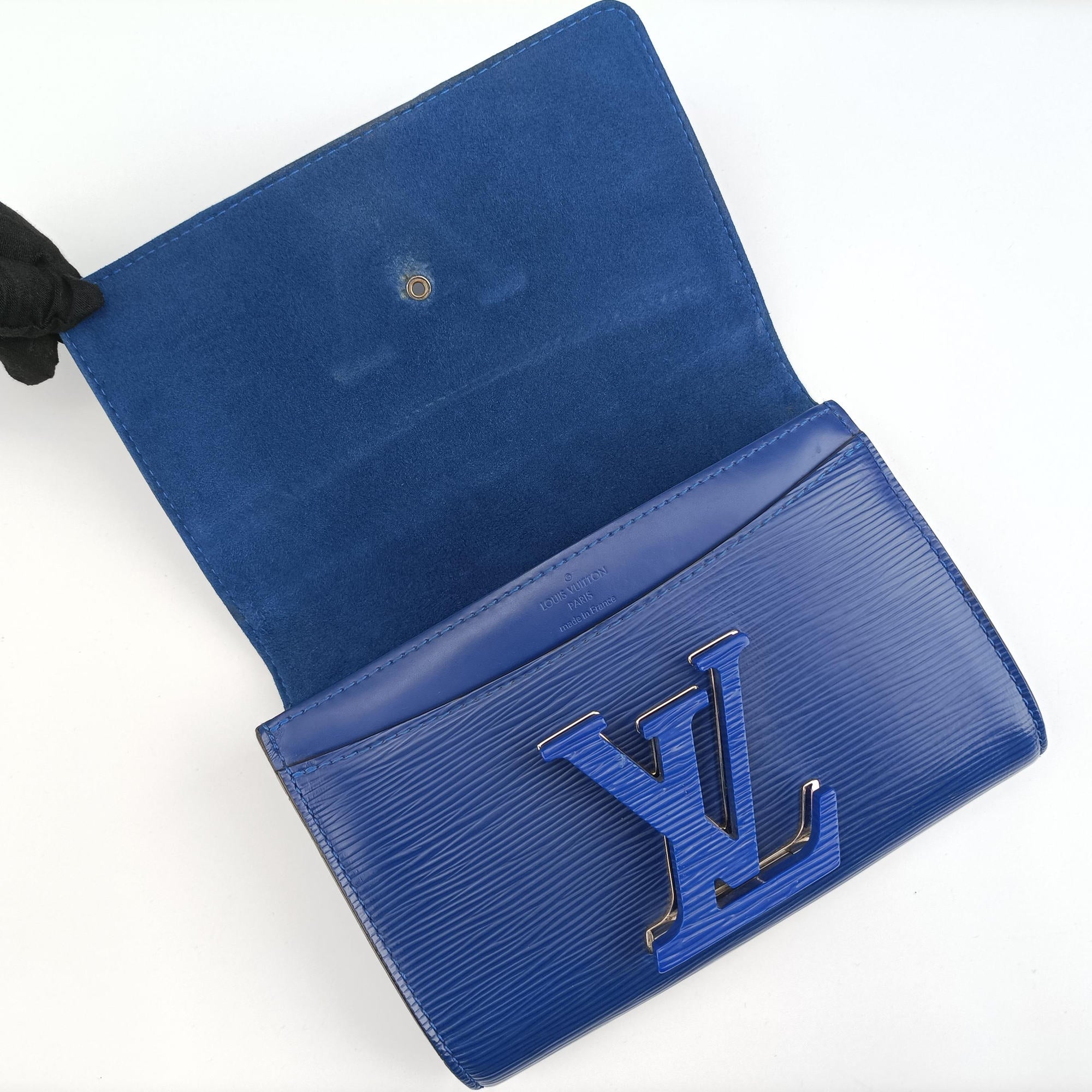 Pre-owned Louis Vuitton Pochette Louise PM blue epi  shoulderbag | stylenewstar