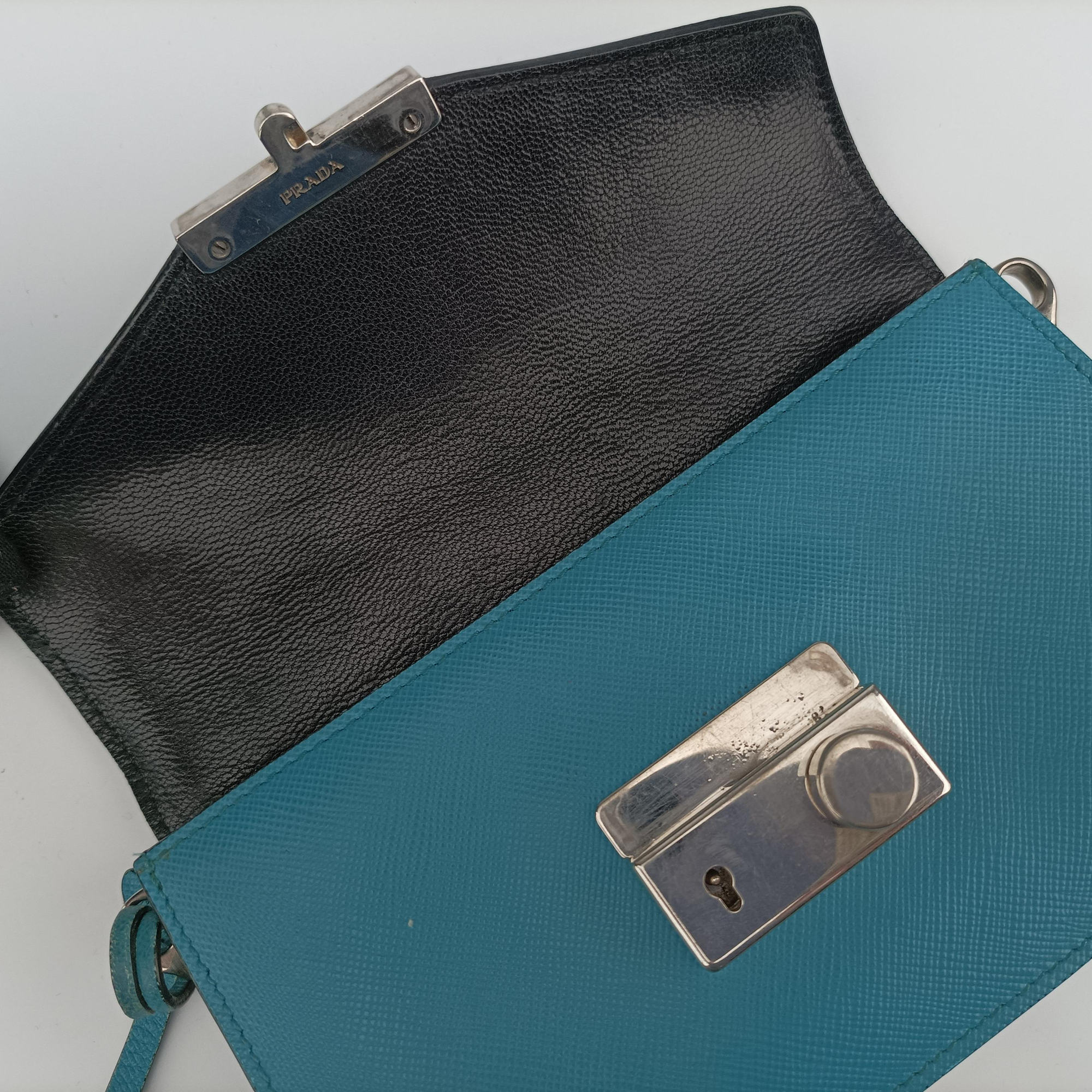 Secondhand Prada Sound Lock Blue SAFFIANO Leather BN2662 shoulderbag | stylenewstar