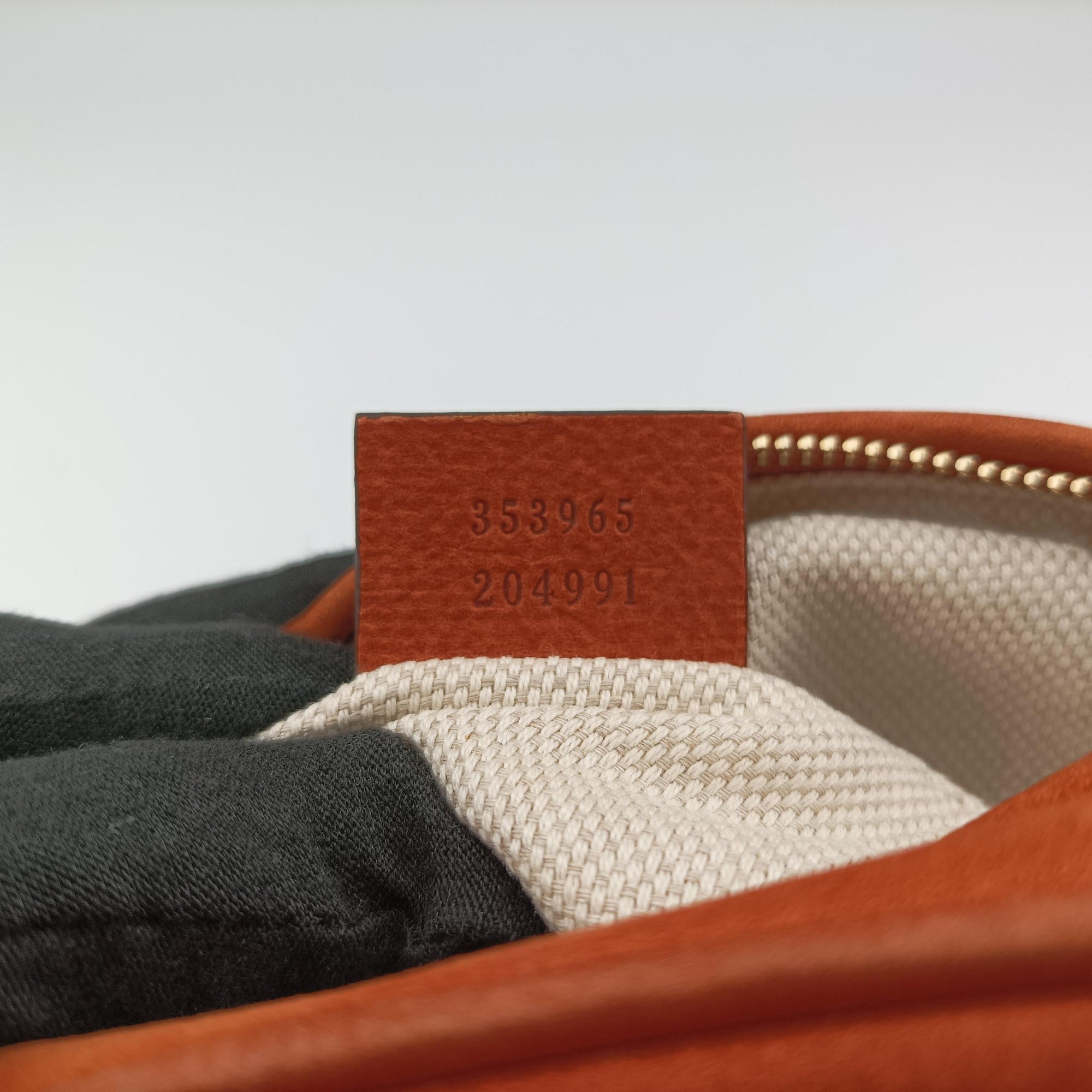 Secondhand Gucci Soho Orange Suede 353965 shoulderbag | stylenewstar