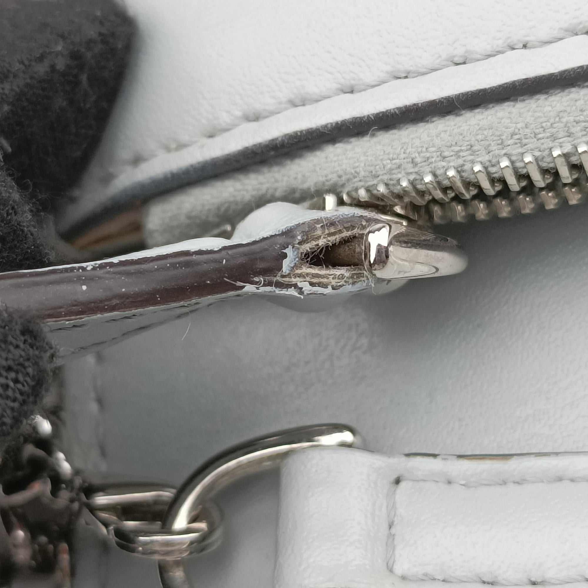 Pre-owned Fendi F is Envelope Grey Leather 8BS006 shoulderbag | stylenewstar
