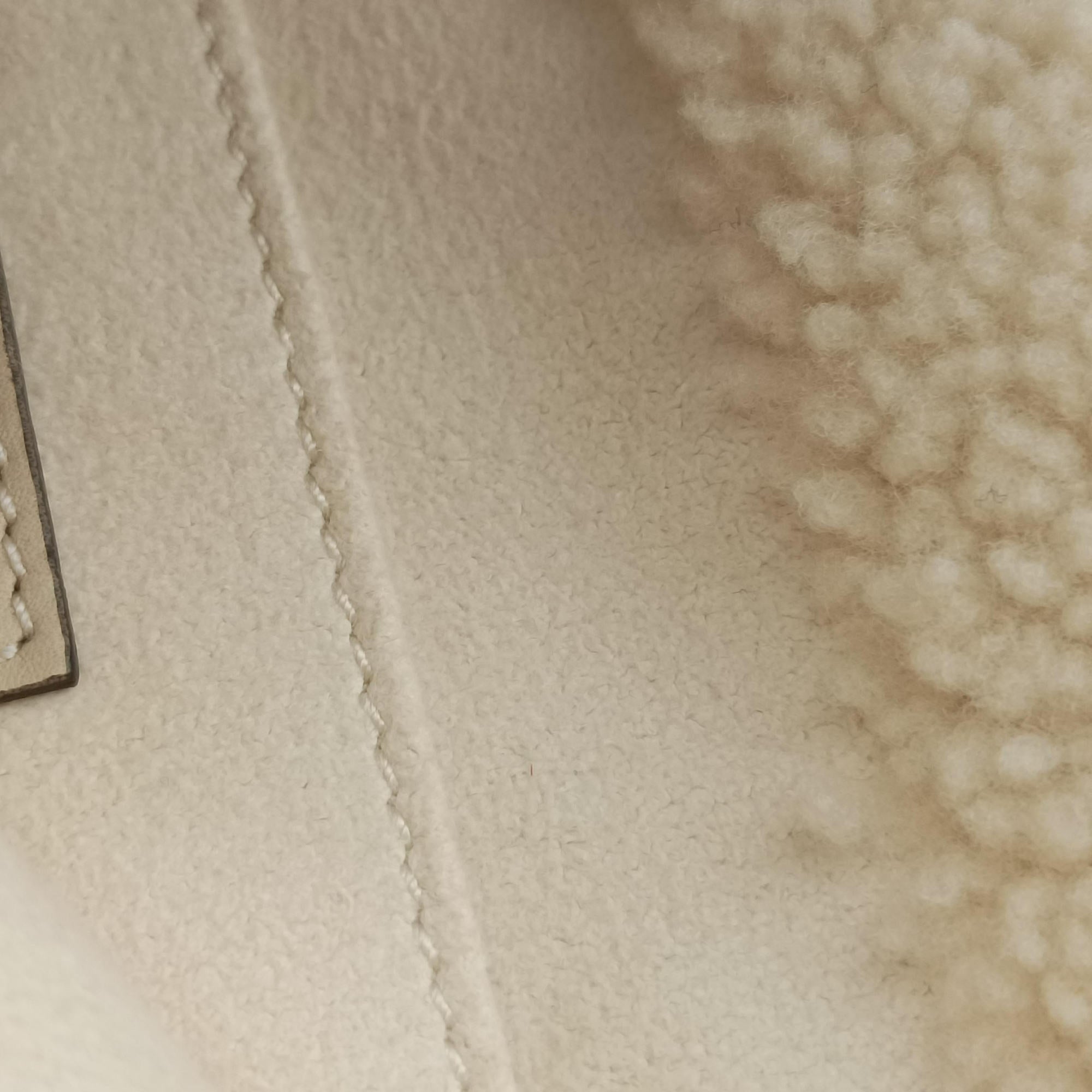 Pre-owned Gucci JACKIE 1961 Beige Fur 636709 shoulderbag | stylenewstar