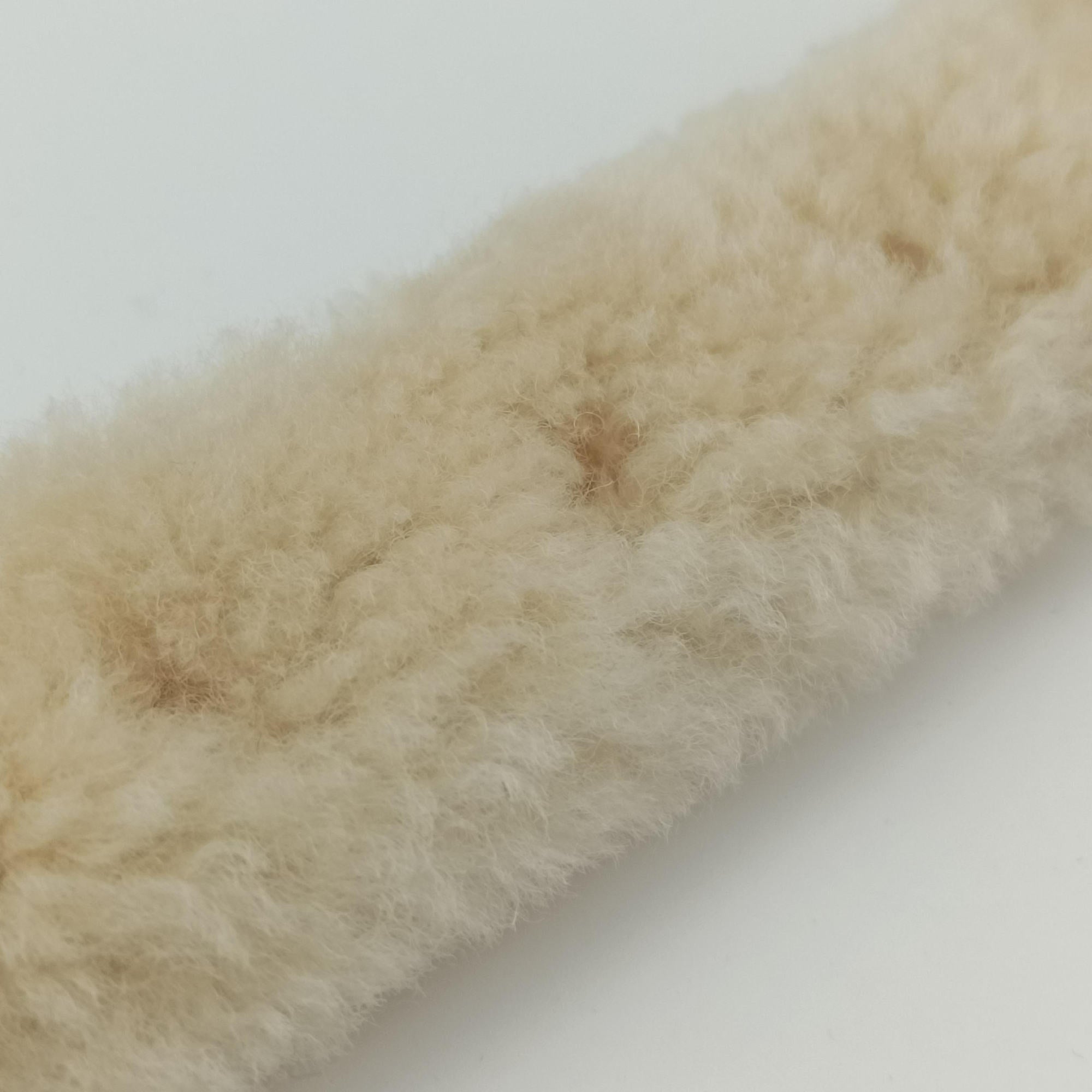 Pre-owned Gucci JACKIE 1961 Beige Fur 636709 shoulderbag | stylenewstar
