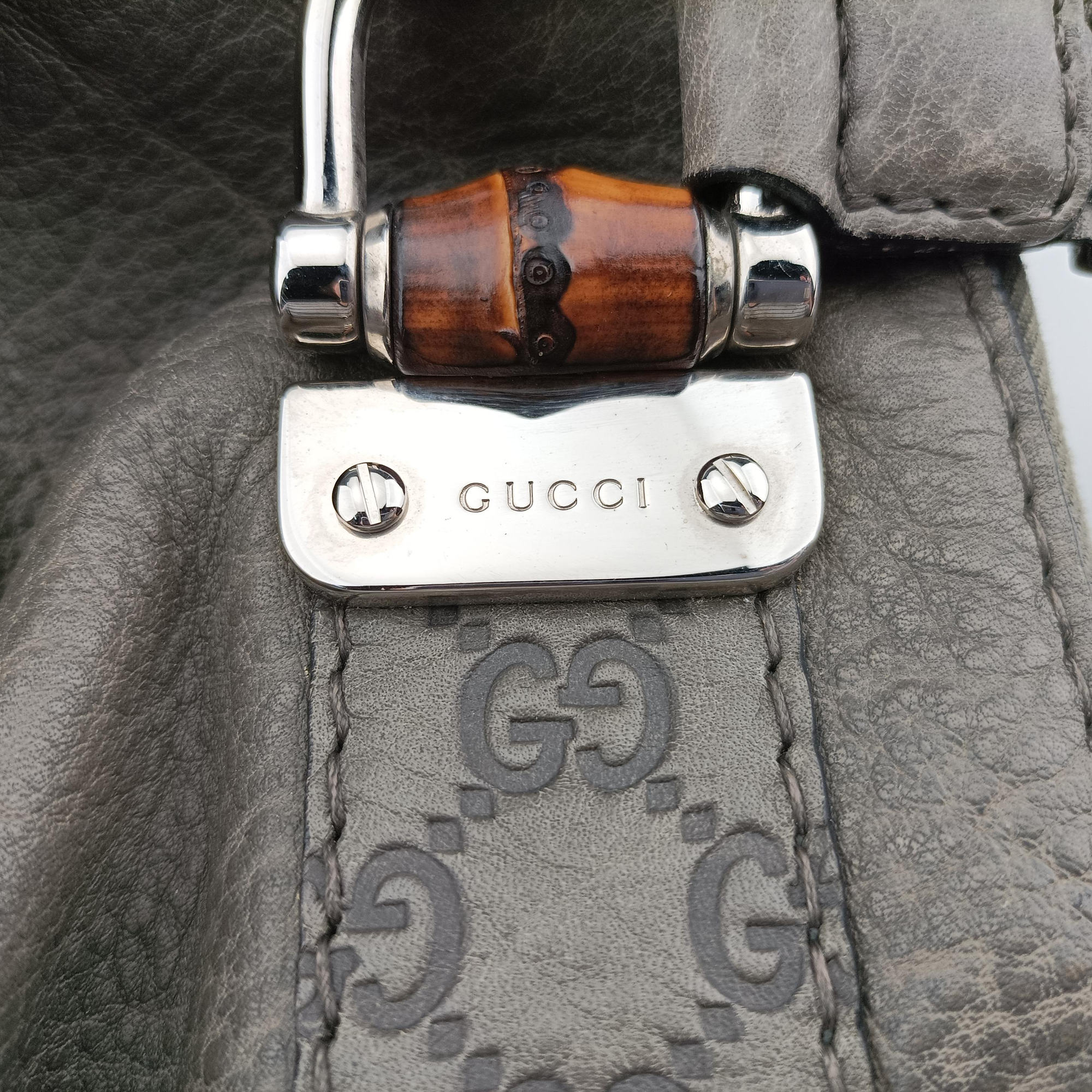 Pre-owned Gucci Bamboo Bar Grey Leather 232959 handbag | stylenewstar